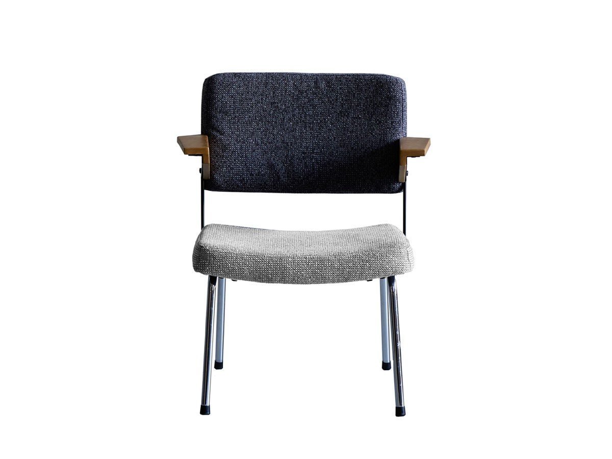 【ボンド/bond / GOODS】のKICKS Lounge Chair / キックス ラウンジチェア インテリア・キッズ・メンズ・レディースファッション・服の通販 founy(ファニー) 　送料無料　Free Shipping　ウッド　Wooden Design　コンパクト　Compact, Small Size　フィット　Fit, Slim Fit　フォルム　Silhouette, Form　フレーム　Frame, Outline　ホーム・キャンプ・アウトドア・お取り寄せ　Home Living / Home & Lifestyle / Camping Gear / Outdoor Camping　家具・インテリア　Home Furniture & Interior. Stylish & Functional Living Spaces　チェア・椅子　Seating & Chairs　ラウンジチェア・リクライナー　Lounge Chairs / Recliners　張地:背 チャコール × 座面 ライトグレー|ID: prp329100004921013 ipo3291000000036917956