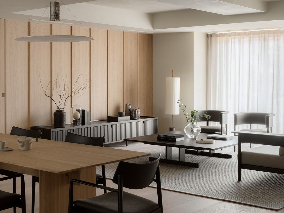 【カリモクケース/KARIMOKU CASE / GOODS】のA-DC02 / A-DC02 インテリア・キッズ・メンズ・レディースファッション・服の通販 founy(ファニー) 　コレクション　Collection, Seasonal Line　バランス　Balance, Style Balance　送料無料　Free Shipping　ホーム・キャンプ・アウトドア・お取り寄せ　Home Living / Home & Lifestyle / Camping Gear / Outdoor Camping　家具・インテリア　Home Furniture & Interior. Stylish & Functional Living Spaces　チェア・椅子　Seating & Chairs　ダイニングチェア・木製チェア　Dining Chairs　Photographer:Tomooki Kengaku|ID: prp329100004921105 ipo3291000000036918972