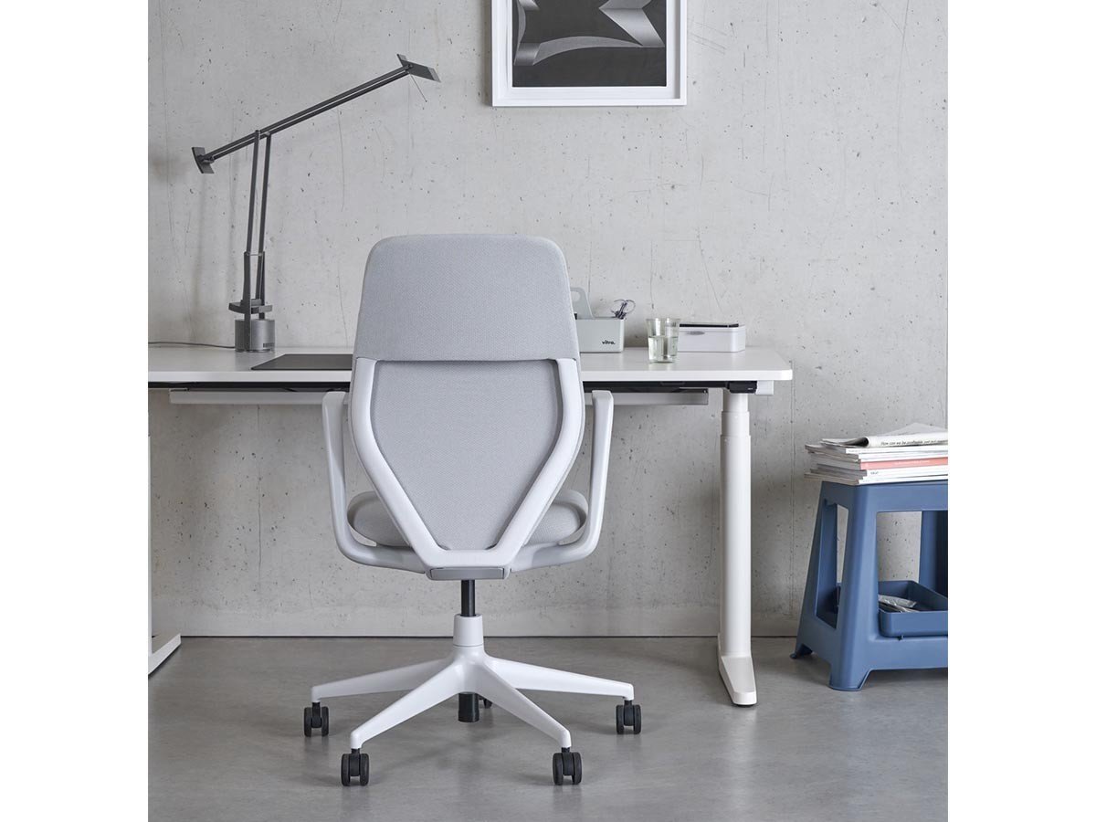 【ヴィトラ/Vitra / GOODS】のTyde 2 Home Desk Barrel-shaped / タイド 2 ホームデスク バレル インテリア・キッズ・メンズ・レディースファッション・服の通販 founy(ファニー) 　デスク　Desk, Work Desk　フォルム　Silhouette, Form　フランス　France, French　ホーム・キャンプ・アウトドア・お取り寄せ　Home Living / Home & Lifestyle / Camping Gear / Outdoor Camping　家具・インテリア　Home Furniture & Interior. Stylish & Functional Living Spaces　その他 インテリア雑貨、家具　Home Decor & Furniture Extras　参考イメージ|ID: prp329100004921168 ipo3291000000036919593