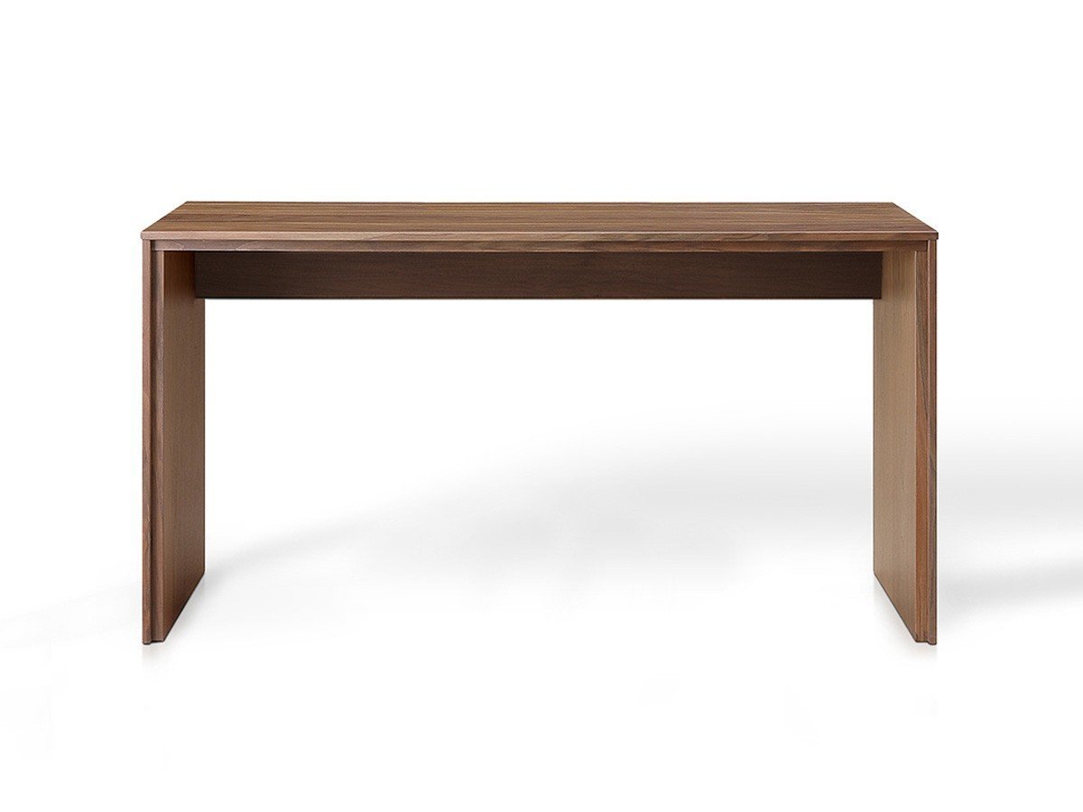 【シキ/SHIKI / GOODS】のNOKO DESK / ノコ デスク 幅140cm インテリア・キッズ・メンズ・レディースファッション・服の通販 founy(ファニー) 　デスク　Desk, Work Desk　ホーム・キャンプ・アウトドア・お取り寄せ　Home Living / Home & Lifestyle / Camping Gear / Outdoor Camping　家具・インテリア　Home Furniture & Interior. Stylish & Functional Living Spaces　その他 インテリア雑貨、家具　Home Decor & Furniture Extras　ウッド:ウォールナット|ID: prp329100004921177 ipo3291000000036919651