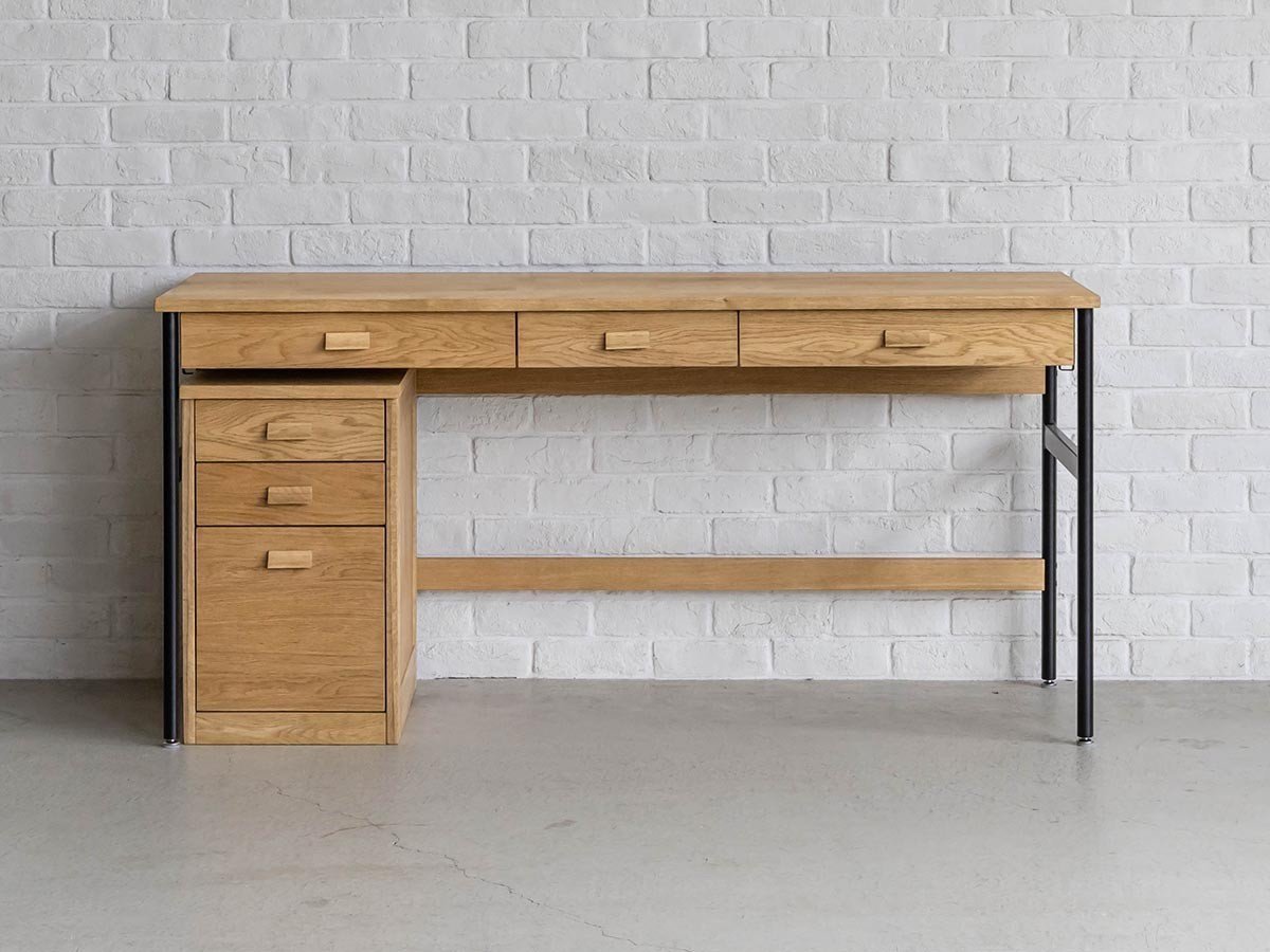 【イージーライフ/Easy Life / GOODS】のGAKUTO DESK / ガクト デスク 幅150cm インテリア・キッズ・メンズ・レディースファッション・服の通販 founy(ファニー) 　シンプル　Simple, Minimal　ステーショナリー　Stationery, Office Supplies　デスク　Desk, Work Desk　ベビー　Baby, Babywear　ホーム・キャンプ・アウトドア・お取り寄せ　Home Living / Home & Lifestyle / Camping Gear / Outdoor Camping　家具・インテリア　Home Furniture & Interior. Stylish & Functional Living Spaces　キッズ家具　Children's Furniture & Storage　キッズデスク・学習テーブル・幼児用机　Kids Desk / Study Table for Kids / Toddler Table Set　組合せ例:デスク 幅150cm(本商品)、ワゴン 3段|ID: prp329100004921180 ipo3291000000036919688