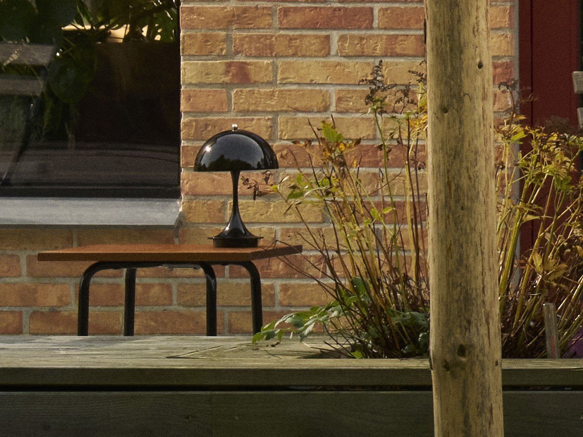 【ルイスポールセン/Louis Poulsen / GOODS】のPanthella 160 Portable V3 / パンテラ 160 ポータブル V3(オペーク) インテリア・キッズ・メンズ・レディースファッション・服の通販 founy(ファニー) 　送料無料　Free Shipping　テーブル　Table, Dining Table　ホーム・キャンプ・アウトドア・お取り寄せ　Home Living / Home & Lifestyle / Camping Gear / Outdoor Camping　家具・インテリア　Home Furniture & Interior. Stylish & Functional Living Spaces　ライト・照明　Lamps & Lighting Fixtures　オペーク・ブラック|ID: prp329100004921470 ipo3291000000036923824