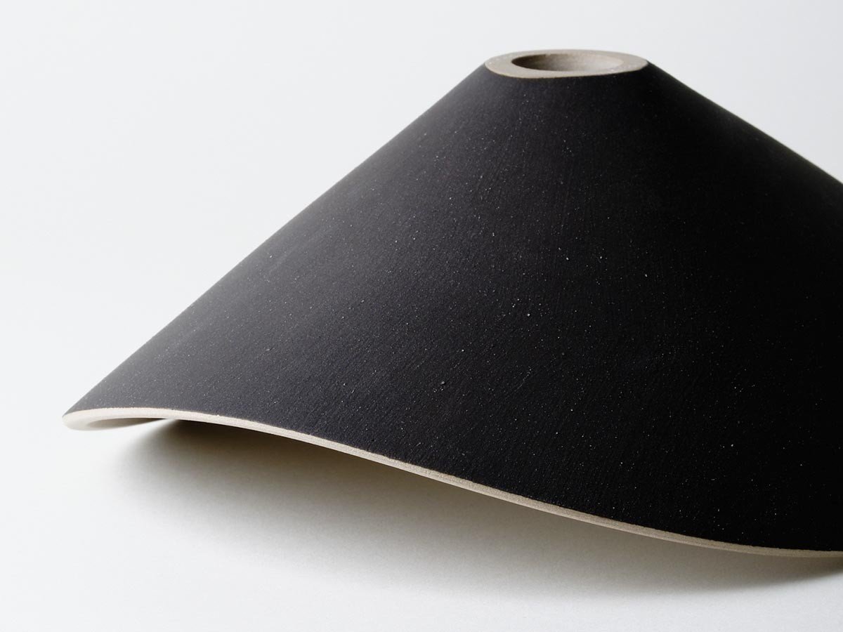 【サードセラミックス/3RD CERAMICS / GOODS】のPENDANT LIGHT / ペンダントライト インテリア・キッズ・メンズ・レディースファッション・服の通販 founy(ファニー) 　送料無料　Free Shipping　カラフル　Colorful Design　ハンド　Hand, Handmade　モノトーン　Monotone, Black and White　ホーム・キャンプ・アウトドア・お取り寄せ　Home Living / Home & Lifestyle / Camping Gear / Outdoor Camping　家具・インテリア　Home Furniture & Interior. Stylish & Functional Living Spaces　ライト・照明　Lamps & Lighting Fixtures　ペンダントライト・吊り下げ照明　Pendant Light / Hanging Light Fixture　ブラック|ID: prp329100004921472 ipo3291000000036923859