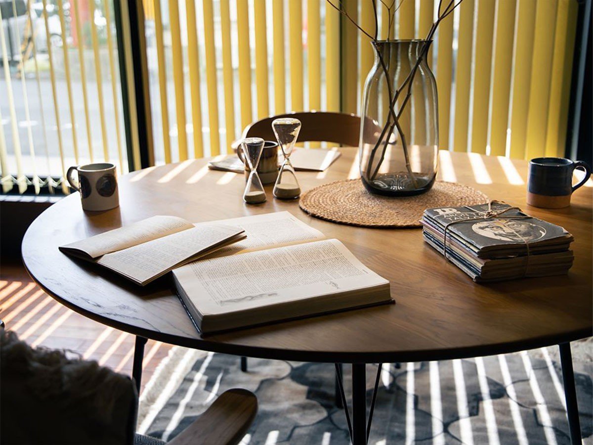 【アデペシュ/a.depeche / GOODS】のsou dining table 1050 round / ソウ ダイニングテーブル 1050 ラウンド(脚部001タイプ) インテリア・キッズ・メンズ・レディースファッション・服の通販 founy(ファニー) 　シンプル　Simple, Minimal　テーブル　Table, Dining Table　デスク　Desk, Work Desk　モダン　Modern, Contemporary　ラウンド　Round, Round Neck　ワーク　Workwear, Utility Style　ヴィンテージ　Vintage Style　ホーム・キャンプ・アウトドア・お取り寄せ　Home Living / Home & Lifestyle / Camping Gear / Outdoor Camping　家具・インテリア　Home Furniture & Interior. Stylish & Functional Living Spaces　テーブル　Dining, Coffee & Side Tables　ダイニングテーブル・食卓テーブル　Dining Tables　参考イメージ|ID: prp329100004924279 ipo3291000000036949482