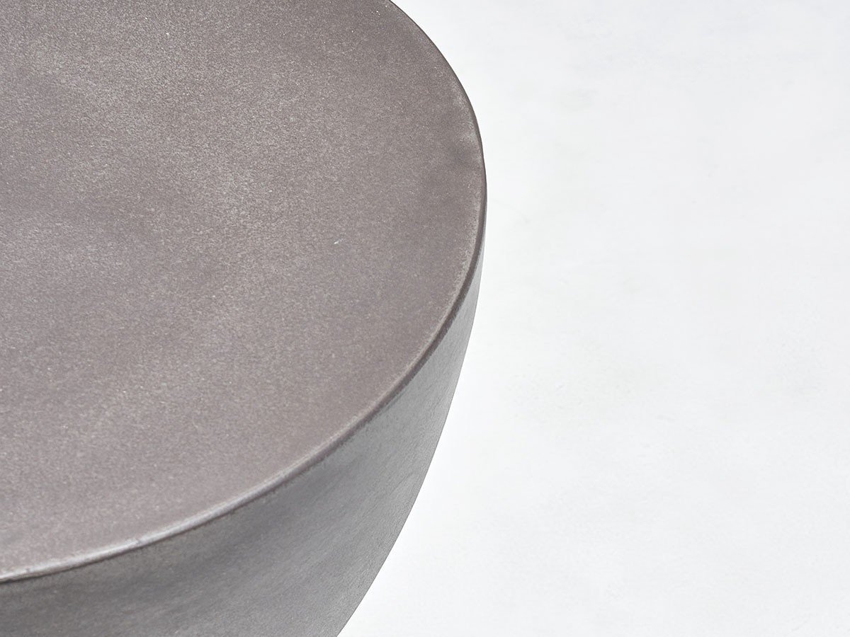 【モーダ エン カーサ/moda en casa / GOODS】のALLY table / アリー サイドテーブル インテリア・キッズ・メンズ・レディースファッション・服の通販 founy(ファニー) 　おすすめ　Recommended / Our Picks　オリエンタル　Oriental Pattern　シンプル　Simple, Minimal　テーブル　Table, Dining Table　モダン　Modern, Contemporary　ホーム・キャンプ・アウトドア・お取り寄せ　Home Living / Home & Lifestyle / Camping Gear / Outdoor Camping　家具・インテリア　Home Furniture & Interior. Stylish & Functional Living Spaces　テーブル　Dining, Coffee & Side Tables　サイドテーブル・ナイトテーブル　Side & End Tables　生産時期により、コンクリートの濃淡や艶感など、表面の質感には個体差が生じます。|ID: prp329100004924587 ipo3291000000036951727