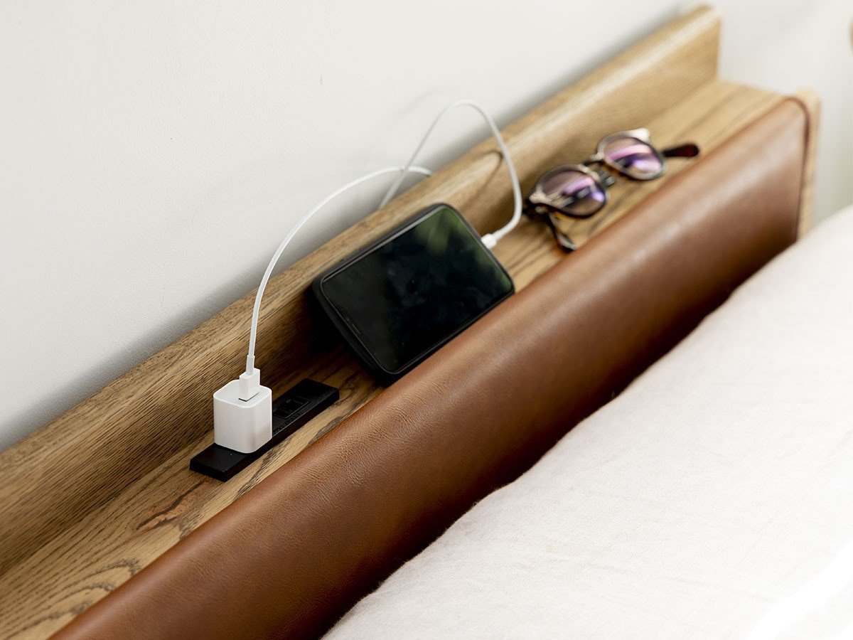 【イージーライフ/Easy Life / GOODS】のHUNT BED / ハント ベッド 宮付き ダブル インテリア・キッズ・メンズ・レディースファッション・服の通販 founy(ファニー) 　おすすめ　Recommended / Our Picks　ウッド　Wooden Design　スプリング　Spring, Spring Collection　スマート　Smart, Elegant　ダブル　Double, Double-Breasted　フレーム　Frame, Outline　時計　Watch, Wristwatch　雑誌　Magazine, Fashion Magazine　ホーム・キャンプ・アウトドア・お取り寄せ　Home Living / Home & Lifestyle / Camping Gear / Outdoor Camping　家具・インテリア　Home Furniture & Interior. Stylish & Functional Living Spaces　ベッド　Modern Beds for Every Room　ダブルベッド・2人用ベッド　Double Bed / Full Size Bed　|ID: prp329100004927192 ipo3291000000036971122