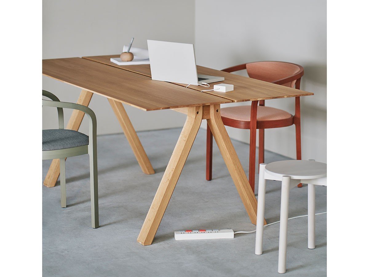 【カリモクニュースタンダード/KARIMOKU NEW STANDARD / GOODS】のCHESA CHAIR PAD / チェーサ チェアパッド インテリア・キッズ・メンズ・レディースファッション・服の通販 founy(ファニー) 　クッション　Cushion, Throw Pillow　クラシック　Classic, Timeless Style　コンパクト　Compact, Small Size　バランス　Balance, Style Balance　フレーム　Frame, Outline　送料無料　Free Shipping　ホーム・キャンプ・アウトドア・お取り寄せ　Home Living / Home & Lifestyle / Camping Gear / Outdoor Camping　家具・インテリア　Home Furniture & Interior. Stylish & Functional Living Spaces　チェア・椅子　Seating & Chairs　ダイニングチェア・木製チェア　Dining Chairs　Photographer:Masaaki Inoue, Bouillon|ID: prp329100004927577 ipo3291000000036974920