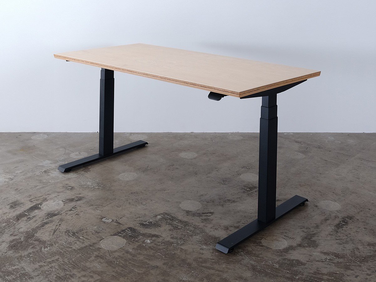 【ボーダレス/BORDERLESS / GOODS】のFeEL / フィール 電動昇降デスク(フィンランドバーチ天板) インテリア・キッズ・メンズ・レディースファッション・服の通販 founy(ファニー) 　ウッド　Wooden Design　キャンバス　Canvas, Canvas Fabric　テーブル　Table, Dining Table　デスク　Desk, Work Desk　バランス　Balance, Style Balance　ローズ　Rose, Rose Motif　送料無料　Free Shipping　ビジネス 仕事 通勤　Business / Work / Commuting　ホーム・キャンプ・アウトドア・お取り寄せ　Home Living / Home & Lifestyle / Camping Gear / Outdoor Camping　家具・インテリア　Home Furniture & Interior. Stylish & Functional Living Spaces　その他 インテリア雑貨、家具　Home Decor & Furniture Extras　脚部ブラック、サイズ:幅140cm|ID: prp329100004928008 ipo3291000000036979041