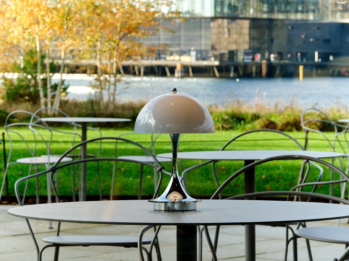 【ルイスポールセン/Louis Poulsen / GOODS】のPanthella 160 Portable V3 / パンテラ 160 ポータブル V3(オパール・クローム) インテリア・キッズ・メンズ・レディースファッション・服の通販 founy(ファニー) 　テーブル　Table, Dining Table　送料無料　Free Shipping　ホーム・キャンプ・アウトドア・お取り寄せ　Home Living / Home & Lifestyle / Camping Gear / Outdoor Camping　家具・インテリア　Home Furniture & Interior. Stylish & Functional Living Spaces　ライト・照明　Lamps & Lighting Fixtures　オパール・ブルー・グレー・クローム|ID: prp329100004928362 ipo3291000000036982380