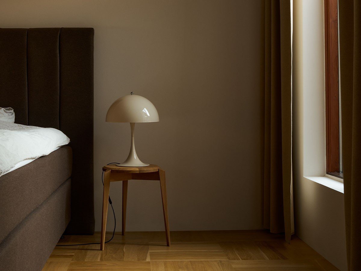 【ルイスポールセン/Louis Poulsen / GOODS】のPanthella 320 Table Lamp V2 / パンテラ 320 テーブルランプ V2 インテリア・キッズ・メンズ・レディースファッション・服の通販 founy(ファニー) 　送料無料　Free Shipping　アクリル　Acrylic Material　テーブル　Table, Dining Table　フォルム　Silhouette, Form　ホーム・キャンプ・アウトドア・お取り寄せ　Home Living / Home & Lifestyle / Camping Gear / Outdoor Camping　家具・インテリア　Home Furniture & Interior. Stylish & Functional Living Spaces　ライト・照明　Lamps & Lighting Fixtures　オパール・ベージュ|ID: prp329100004928593 ipo3291000000036984436