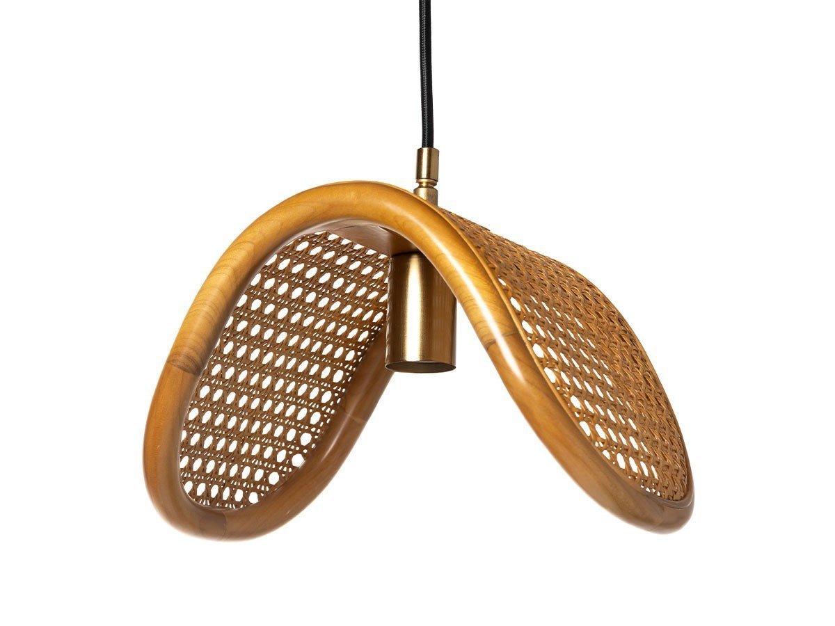 【フライミーヴィラ/FLYMEe Villa / GOODS】のPENDANT LAMP / ペンダントランプ 1灯 #118632 インテリア・キッズ・メンズ・レディースファッション・服の通販 founy(ファニー) 　送料無料　Free Shipping　おすすめ　Recommended / Our Picks　テーブル　Table, Dining Table　フレーム　Frame, Outline　モダン　Modern, Contemporary　ラタン　Rattan, Woven Rattan　手編み　Hand-Knitted, Handmade Knit　ホーム・キャンプ・アウトドア・お取り寄せ　Home Living / Home & Lifestyle / Camping Gear / Outdoor Camping　家具・インテリア　Home Furniture & Interior. Stylish & Functional Living Spaces　ライト・照明　Lamps & Lighting Fixtures　ペンダントライト・吊り下げ照明　Pendant Light / Hanging Light Fixture　シェード上部の金具を回して照明の向きを調整できます。|ID: prp329100004928847 ipo3291000000036987896