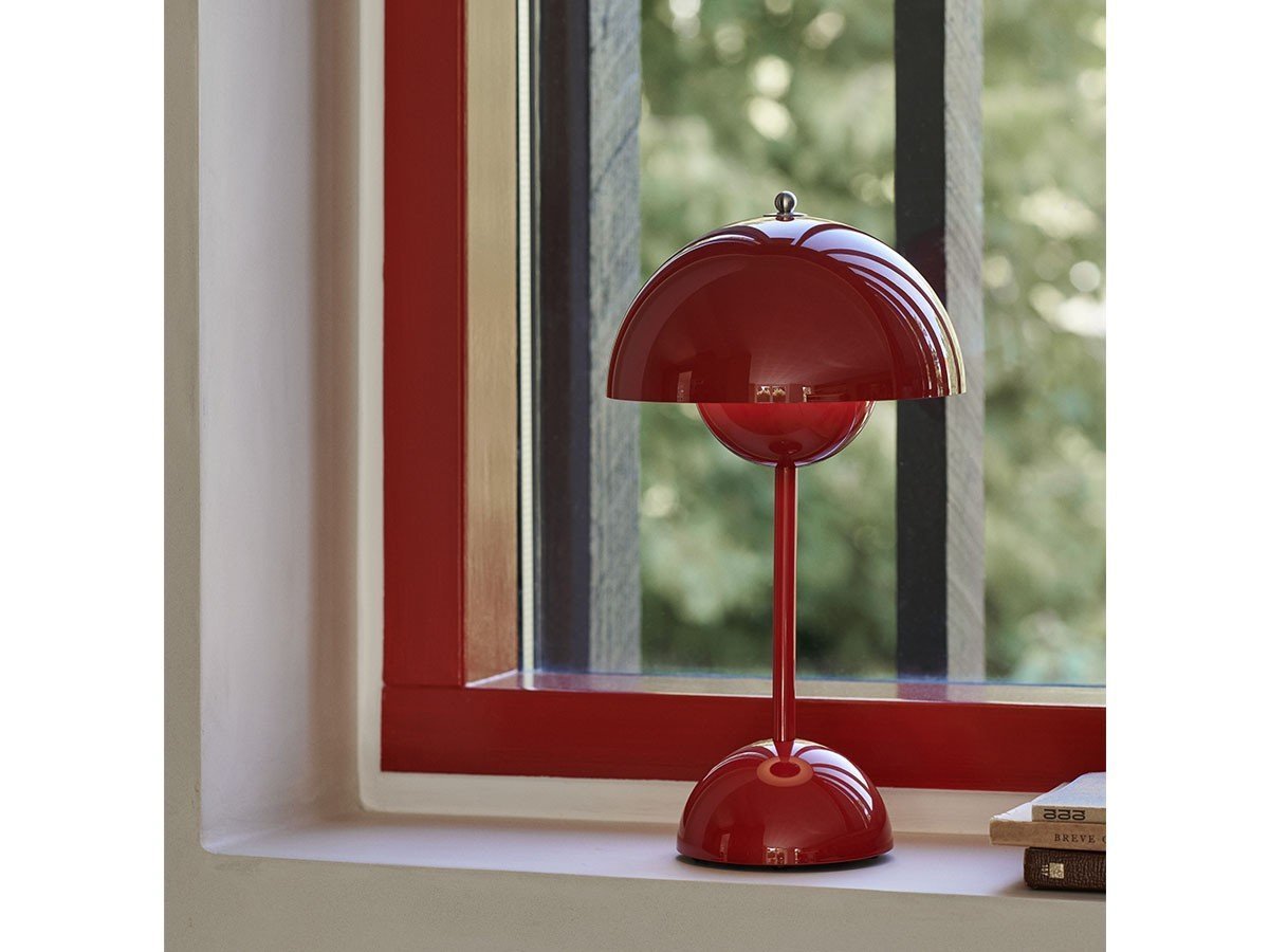 【アンドトラディション/&Tradition / GOODS】のFlowerpot VP9 / フラワーポット ポータブル VP9 インテリア・キッズ・メンズ・レディースファッション・服の通販 founy(ファニー) 　送料無料　Free Shipping　テーブル　Table, Dining Table　フラワー　Flower, Floral　軽量　Lightweight, Ultra Light　ホーム・キャンプ・アウトドア・お取り寄せ　Home Living / Home & Lifestyle / Camping Gear / Outdoor Camping　家具・インテリア　Home Furniture & Interior. Stylish & Functional Living Spaces　ライト・照明　Lamps & Lighting Fixtures　バーミリオンレッド|ID: prp329100004928875 ipo3291000000036988281