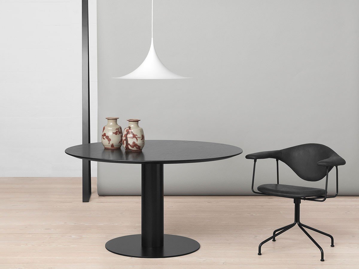 【グビ/GUBI / GOODS】のSemi Pendant / セミ ペンダント Φ300 インテリア・キッズ・メンズ・レディースファッション・服の通販 founy(ファニー) 　送料無料　Free Shipping　テーブル　Table, Dining Table　フォルム　Silhouette, Form　ワーク　Workwear, Utility Style　ホーム・キャンプ・アウトドア・お取り寄せ　Home Living / Home & Lifestyle / Camping Gear / Outdoor Camping　家具・インテリア　Home Furniture & Interior. Stylish & Functional Living Spaces　ライト・照明　Lamps & Lighting Fixtures　ペンダントライト・吊り下げ照明　Pendant Light / Hanging Light Fixture　参考イメージ|ID: prp329100004928934 ipo3291000000036989053