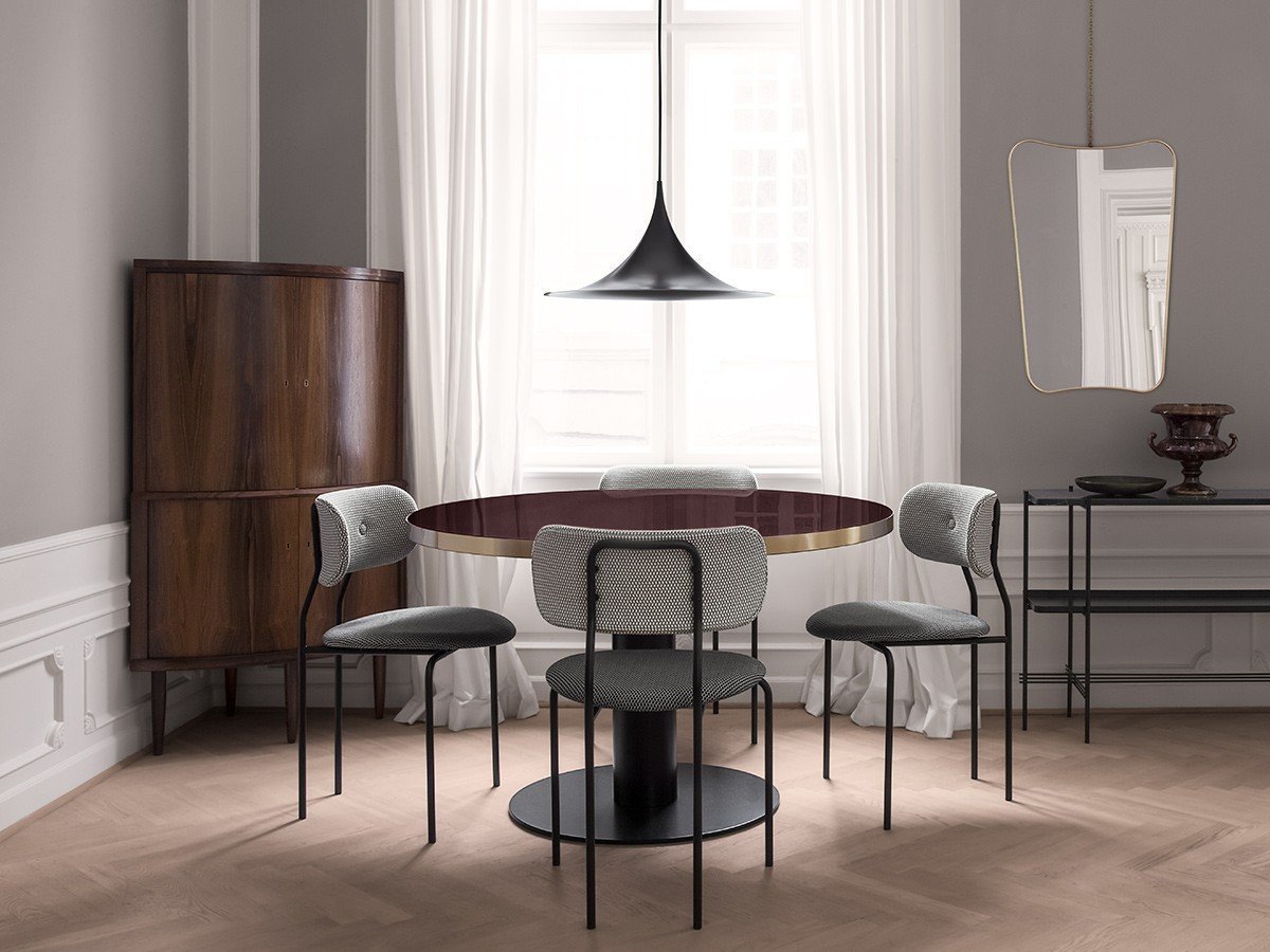 【グビ/GUBI / GOODS】のSemi Pendant / セミ ペンダント Φ300 インテリア・キッズ・メンズ・レディースファッション・服の通販 founy(ファニー) 　送料無料　Free Shipping　テーブル　Table, Dining Table　フォルム　Silhouette, Form　ワーク　Workwear, Utility Style　ホーム・キャンプ・アウトドア・お取り寄せ　Home Living / Home & Lifestyle / Camping Gear / Outdoor Camping　家具・インテリア　Home Furniture & Interior. Stylish & Functional Living Spaces　ライト・照明　Lamps & Lighting Fixtures　ペンダントライト・吊り下げ照明　Pendant Light / Hanging Light Fixture　参考イメージ|ID: prp329100004928934 ipo3291000000036989057