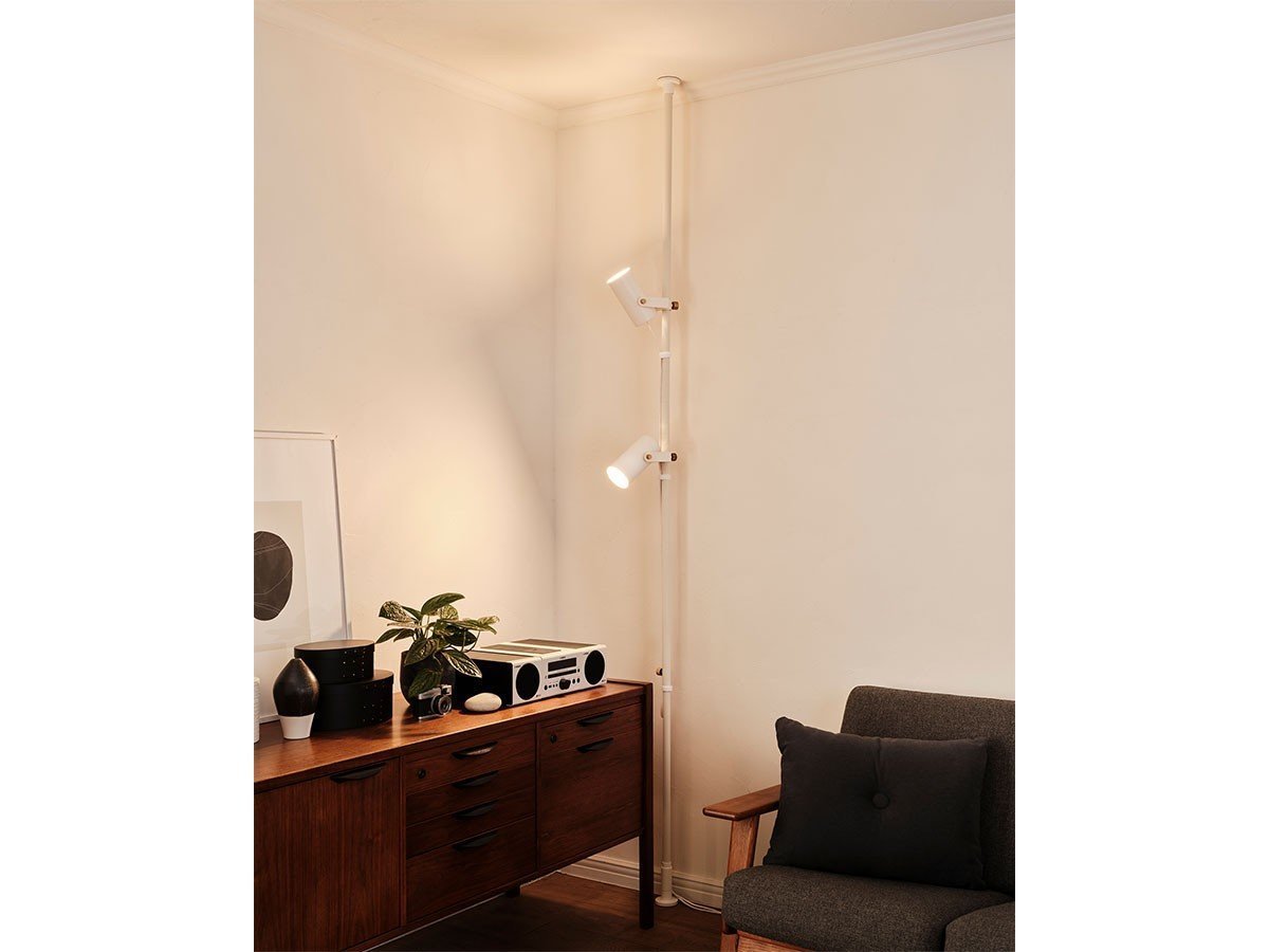 【ドロー ア ライン/DRAW A LINE / GOODS】のDouble Spot Floorlight Set / ダブルスポット フロアライト セット インテリア・キッズ・メンズ・レディースファッション・服の通販 founy(ファニー) 　アクセサリー　Fashion Accessories　送料無料　Free Shipping　ホーム・キャンプ・アウトドア・お取り寄せ　Home Living / Home & Lifestyle / Camping Gear / Outdoor Camping　家具・インテリア　Home Furniture & Interior. Stylish & Functional Living Spaces　ライト・照明　Lamps & Lighting Fixtures　フロアランプ・スタンドライト　Floor Lamp / Standing Lamp　ホワイト|ID: prp329100004929112 ipo3291000000036991020
