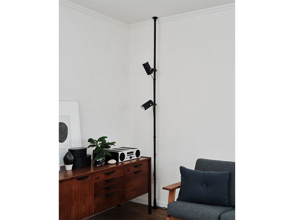 【ドロー ア ライン/DRAW A LINE / GOODS】のDouble Spot Floorlight Set / ダブルスポット フロアライト セット インテリア・キッズ・メンズ・レディースファッション・服の通販 founy(ファニー) 　アクセサリー　Fashion Accessories　送料無料　Free Shipping　ホーム・キャンプ・アウトドア・お取り寄せ　Home Living / Home & Lifestyle / Camping Gear / Outdoor Camping　家具・インテリア　Home Furniture & Interior. Stylish & Functional Living Spaces　ライト・照明　Lamps & Lighting Fixtures　フロアランプ・スタンドライト　Floor Lamp / Standing Lamp　ブラック|ID: prp329100004929112 ipo3291000000036991026