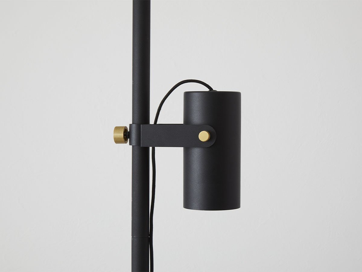 【ドロー ア ライン/DRAW A LINE / GOODS】のDouble Spot Floorlight Set / ダブルスポット フロアライト セット インテリア・キッズ・メンズ・レディースファッション・服の通販 founy(ファニー) 　アクセサリー　Fashion Accessories　送料無料　Free Shipping　ホーム・キャンプ・アウトドア・お取り寄せ　Home Living / Home & Lifestyle / Camping Gear / Outdoor Camping　家具・インテリア　Home Furniture & Interior. Stylish & Functional Living Spaces　ライト・照明　Lamps & Lighting Fixtures　フロアランプ・スタンドライト　Floor Lamp / Standing Lamp　ブラック|ID: prp329100004929112 ipo3291000000036991030