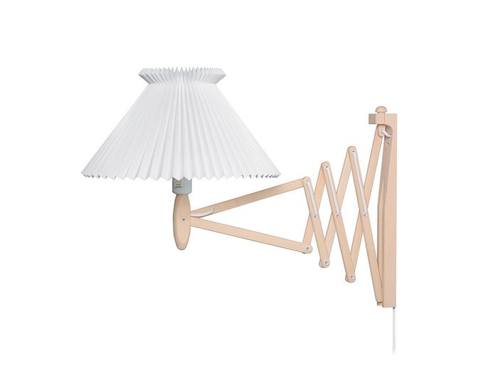 【レ クリント/LE KLINT / GOODS】のCLASSIC BRACKET LAMP MODEL 332 / クラシック ブラケットランプ モデル 332(オーク) インテリア・キッズ・メンズ・レディースファッション・服の通販 founy(ファウニー) https://founy.com/ クラシック Classic, Timeless Style ハンド Hand, Handmade フォルム Silhouette, Form プリーツ Pleats, Pleated 送料無料 Free Shipping ホーム・キャンプ・アウトドア・お取り寄せ Home Living / Home & Lifestyle / Camping Gear / Outdoor Camping 家具・インテリア Home Furniture & Interior. Stylish & Functional Living Spaces ライト・照明 Lamps & Lighting Fixtures |ID: prp329100004929298 ipo3291000000036992724