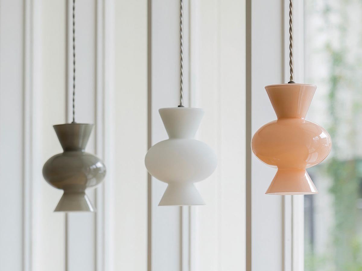 【フライミーパーラー/FLYMEe Parlor / GOODS】のPendant Light / ペンダントライト #120004 インテリア・キッズ・メンズ・レディースファッション・服の通販 founy(ファニー) 　グラデーション　Gradient, Ombre　モダン　Modern, Contemporary　ホーム・キャンプ・アウトドア・お取り寄せ　Home Living / Home & Lifestyle / Camping Gear / Outdoor Camping　家具・インテリア　Home Furniture & Interior. Stylish & Functional Living Spaces　ライト・照明　Lamps & Lighting Fixtures　ペンダントライト・吊り下げ照明　Pendant Light / Hanging Light Fixture　カラー(左から):グレー、ホワイト、ピンク|ID: prp329100004929530 ipo3291000000036994683