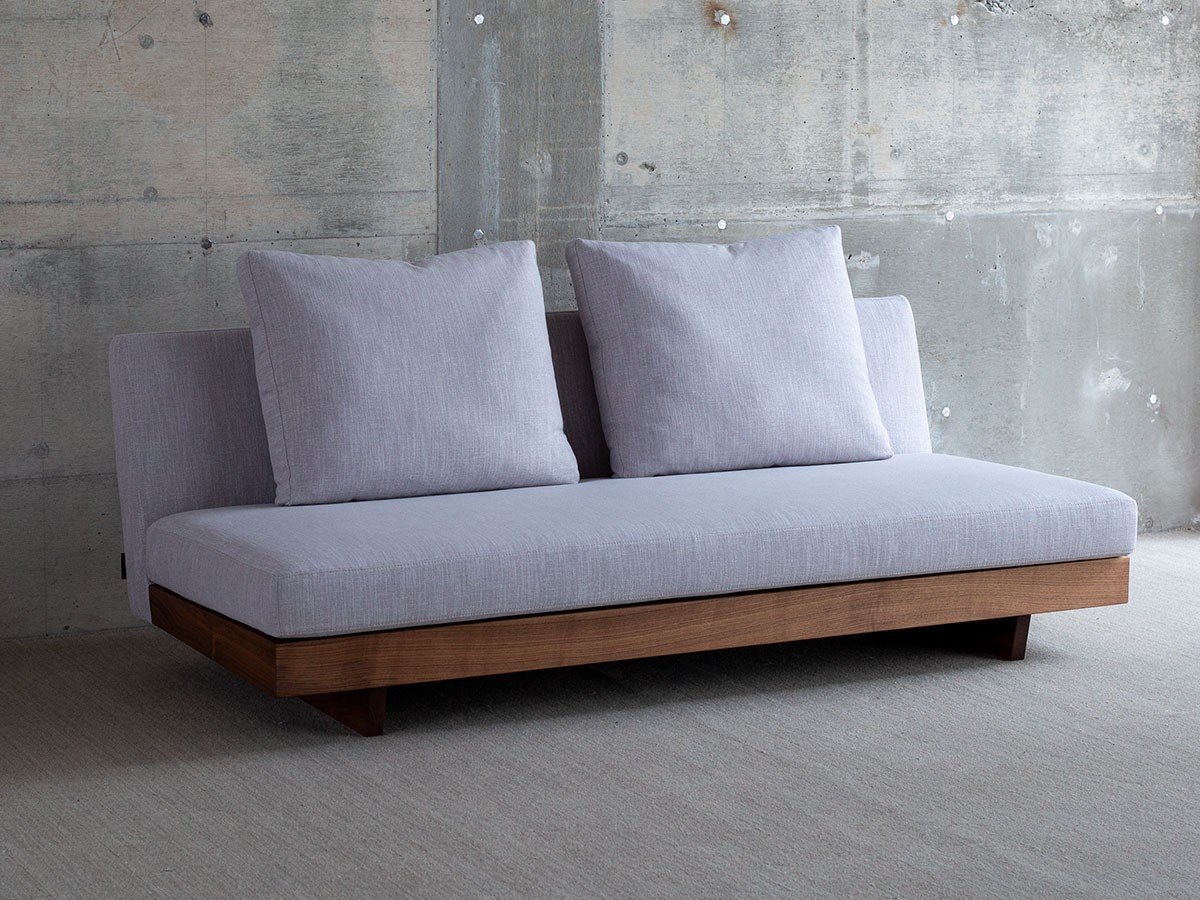 【ヌースプロジェクツ/NOUS PROJECTS / GOODS】のTORENO SOFA + COUCH / トレノ ソファ + カウチ インテリア・キッズ・メンズ・レディースファッション・服の通販 founy(ファニー) 　クッション　Cushion, Throw Pillow　バランス　Balance, Style Balance　フィット　Fit, Slim Fit　フェザー　Feather, Feather Detail　フォーム　Form　ホーム・キャンプ・アウトドア・お取り寄せ　Home Living / Home & Lifestyle / Camping Gear / Outdoor Camping　家具・インテリア　Home Furniture & Interior. Stylish & Functional Living Spaces　ソファー　Couches & Sofas　カウチソファ・シェーズロング　Chaise Lounge Sofas　張地:セージ 2(クラス II)、脚部:ウォルナット(オイル塗装)、ソファサイズ:幅180cm|ID: prp329100004929794 ipo3291000000036997425