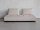 【オアシス/OASIS / GOODS】のGLOW SOFA / グロー ソファ 2.5人掛けベース + 背クッション2点 脚部が2サイズ(12cm / 3cm)付属。短脚をつけると、ローソファとしてもお使いになれます。|ID: prp329100004929851 ipo3291000000036998076