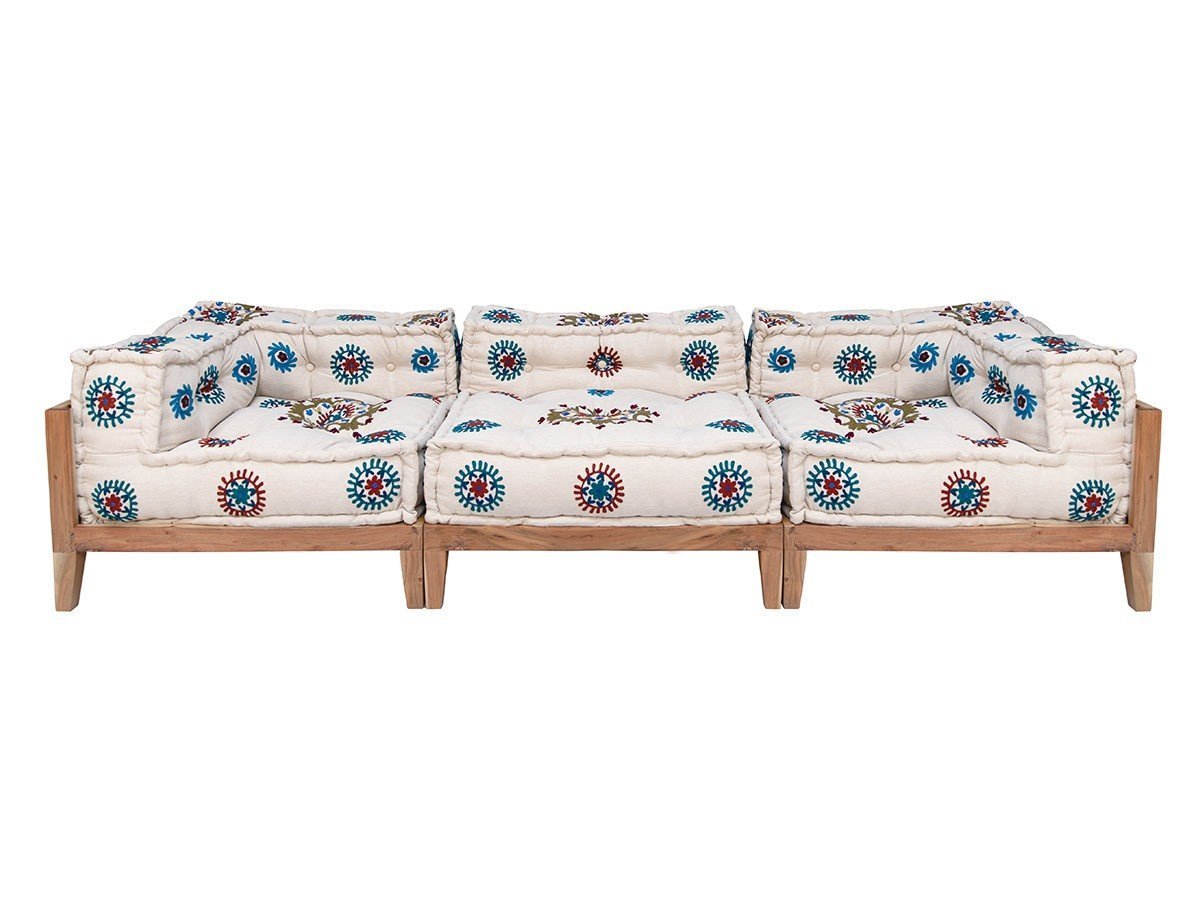 【アデペシュ/a.depeche / GOODS】のblock multi sofa center / ブロックマルチソファ センター(マクラメ エンブロイダリー ミックス) インテリア・キッズ・メンズ・レディースファッション・服の通販 founy(ファニー) 　インド　Indian Textile　ウッド　Wooden Design　エンブロイダリー　Embroidery Design　クッション　Cushion, Throw Pillow　シンプル　Simple, Minimal　センター　Center, Center Line　ブロック　Block, Solid Block Pattern　ミックス　Mix, Mixed Style　ホーム・キャンプ・アウトドア・お取り寄せ　Home Living / Home & Lifestyle / Camping Gear / Outdoor Camping　家具・インテリア　Home Furniture & Interior. Stylish & Functional Living Spaces　ソファー　Couches & Sofas　別売りの「ウッドベース」を組み合わせると、座面高約40cmのソファとしてお使いになれます。|ID: prp329100004930269 ipo3291000000037002659