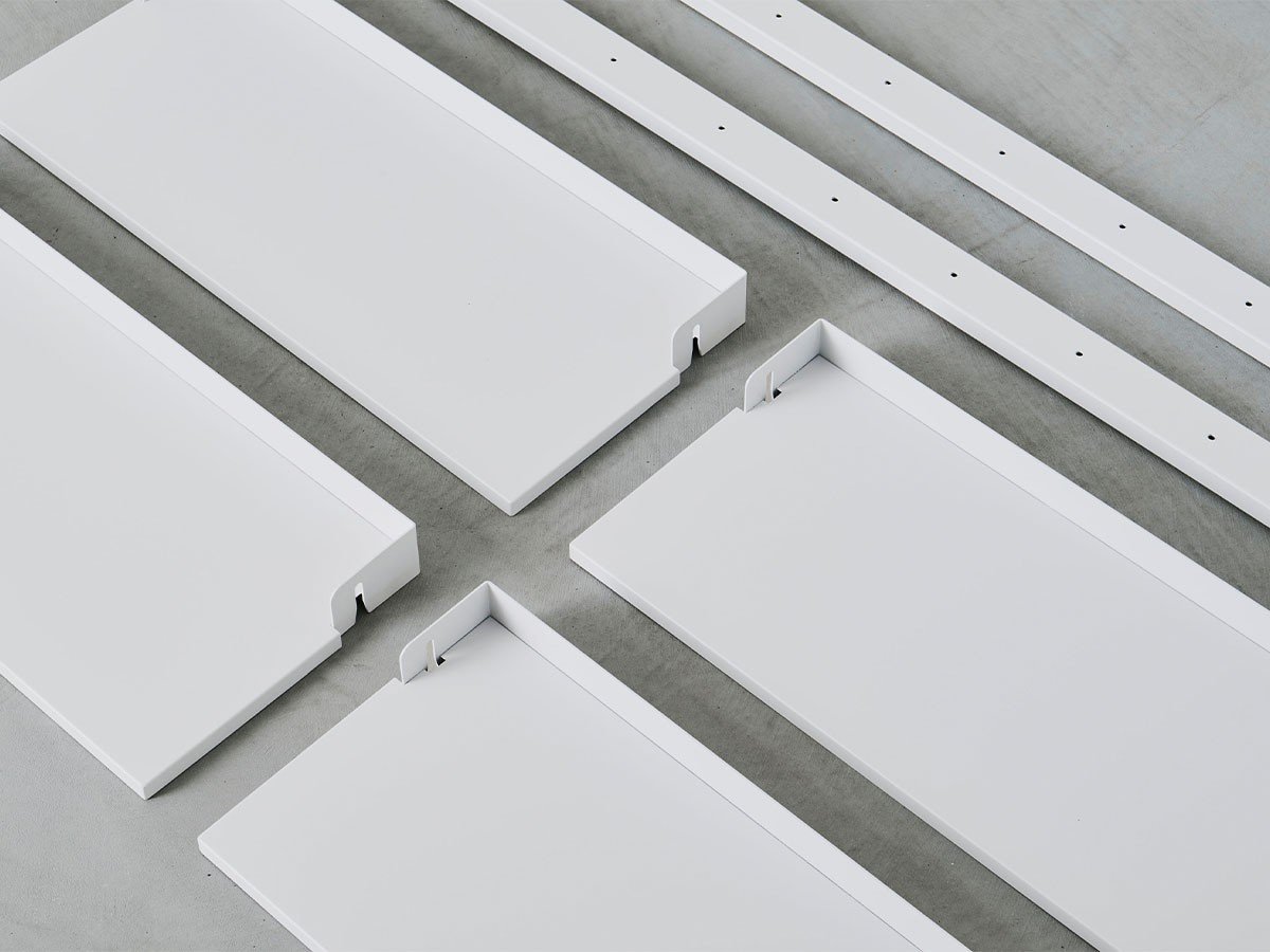 【スティール/stiiilll / GOODS】のShelf double 8plate pegboard set / シェルフ 2台 8段 + ペグボード セット インテリア・キッズ・メンズ・レディースファッション・服の通販 founy(ファニー) 　スリム　Slim, Slim Fit　フォルム　Silhouette, Form　フレーム　Frame, Outline　プレート　Plate, Dish　モダン　Modern, Contemporary　ホーム・キャンプ・アウトドア・お取り寄せ　Home Living / Home & Lifestyle / Camping Gear / Outdoor Camping　家具・インテリア　Home Furniture & Interior. Stylish & Functional Living Spaces　収納家具・キャビネット　Storage Furniture　シェルフ・オープンラック・収納棚　Open Shelf Rack　パーツは、ポールの穴位置に合わせて、お好みの高さに設置できます。|ID: prp329100004930601 ipo3291000000037006368