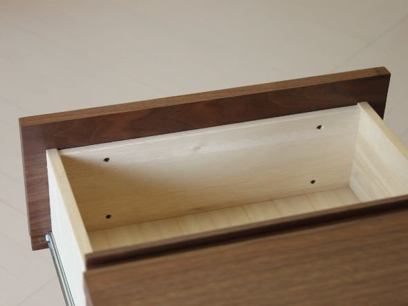 【フライミー ヴェール/FLYMEe vert / GOODS】のSIDE CHEST / サイドチェスト #15504 インテリア・キッズ・メンズ・レディースファッション・服の通販 founy(ファニー) 　送料無料　Free Shipping　シンプル　Simple, Minimal　ホーム・キャンプ・アウトドア・お取り寄せ　Home Living / Home & Lifestyle / Camping Gear / Outdoor Camping　家具・インテリア　Home Furniture & Interior. Stylish & Functional Living Spaces　収納家具・キャビネット　Storage Furniture　チェスト・収納引き出し　Drawers / Storage Chest　小引出しは桐材を箱組みで仕上げた後、前板とネジでとめており丈夫な作りになっています。|ID: prp329100004930841 ipo3291000000037008481