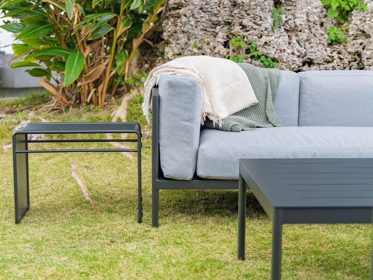 【イカサ/IKASAS / GOODS】のKAIS U SIDE TABLE / カイス U サイドテーブル インテリア・キッズ・メンズ・レディースファッション・服の通販 founy(ファニー) 　送料無料　Free Shipping　ガーデン　Garden, Gardening　シンプル　Simple, Minimal　テーブル　Table, Dining Table　ホーム・キャンプ・アウトドア・お取り寄せ　Home Living / Home & Lifestyle / Camping Gear / Outdoor Camping　家具・インテリア　Home Furniture & Interior. Stylish & Functional Living Spaces　テーブル　Dining, Coffee & Side Tables　サイドテーブル・ナイトテーブル　Side & End Tables　|ID: prp329100004931380 ipo3291000000037013312