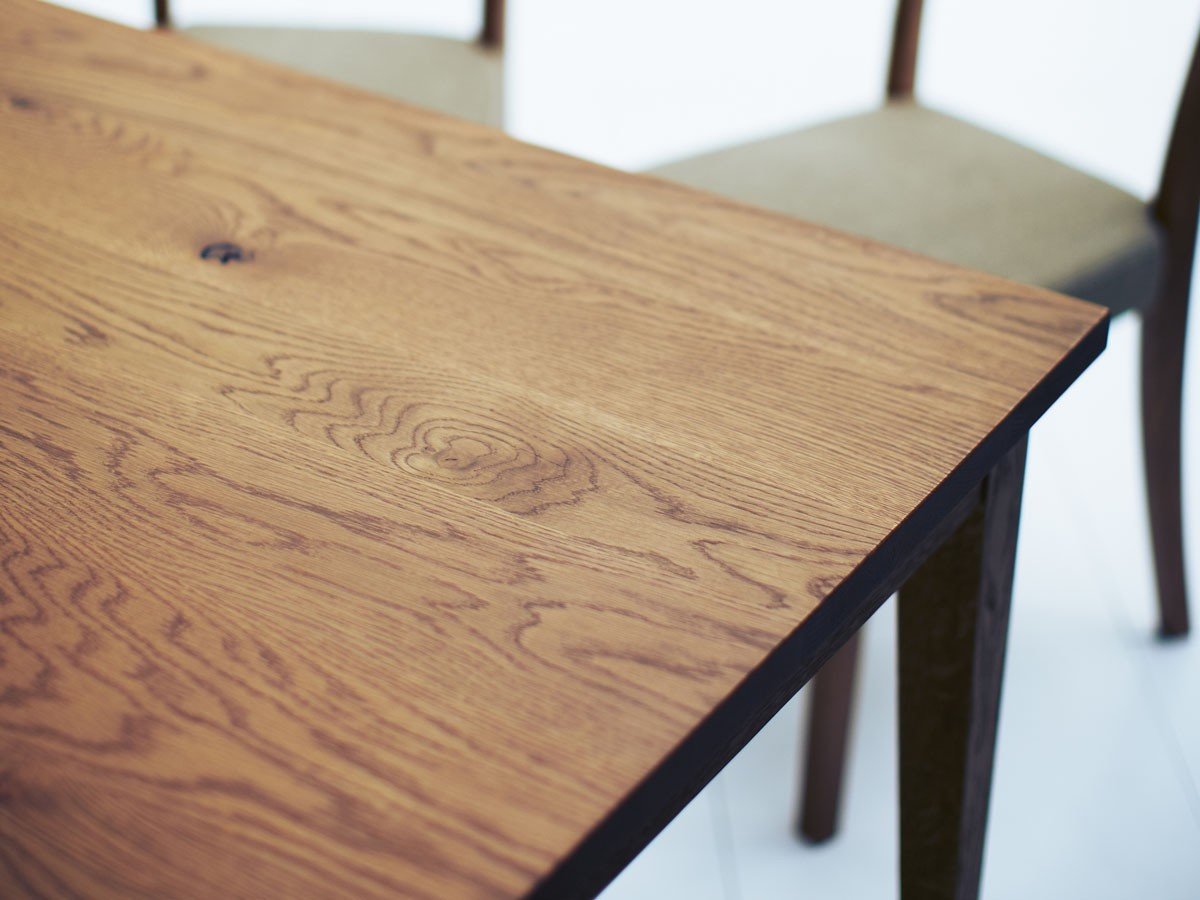 【コッコレ/Coccole / GOODS】のDINING TABLE / ダイニングテーブル CT12 インテリア・キッズ・メンズ・レディースファッション・服の通販 founy(ファニー) 　カラフル　Colorful Design　シンプル　Simple, Minimal　テーブル　Table, Dining Table　バランス　Balance, Style Balance　モダン　Modern, Contemporary　ホーム・キャンプ・アウトドア・お取り寄せ　Home Living / Home & Lifestyle / Camping Gear / Outdoor Camping　家具・インテリア　Home Furniture & Interior. Stylish & Functional Living Spaces　テーブル　Dining, Coffee & Side Tables　ダイニングテーブル・食卓テーブル　Dining Tables　節目入りのオーク材をあえて使用することで、ナチュラルとモダンを併せ持った雰囲気を伝えています。|ID: prp329100004931412 ipo3291000000037013586