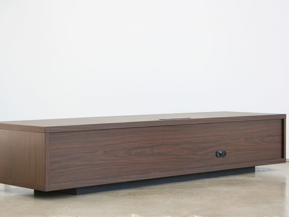 【フライミールーム/FLYMEe Room / GOODS】のTV BOARD / テレビボード 幅160cm f1153 インテリア・キッズ・メンズ・レディースファッション・服の通販 founy(ファニー) 　ガラス　Glass, Glassware　バランス　Balance, Style Balance　モダン　Modern, Contemporary　ホーム・キャンプ・アウトドア・お取り寄せ　Home Living / Home & Lifestyle / Camping Gear / Outdoor Camping　家具・インテリア　Home Furniture & Interior. Stylish & Functional Living Spaces　テレビボード・テレビ台　TV Cabinets & Consoles　テレビ台・TVボード　Tv Board　背面も綺麗な化粧仕上げでレイアウトに困りません。配線コード用の穴は背面と上部の2箇所に付いています。|ID: prp329100004939284 ipo3291000000037064384