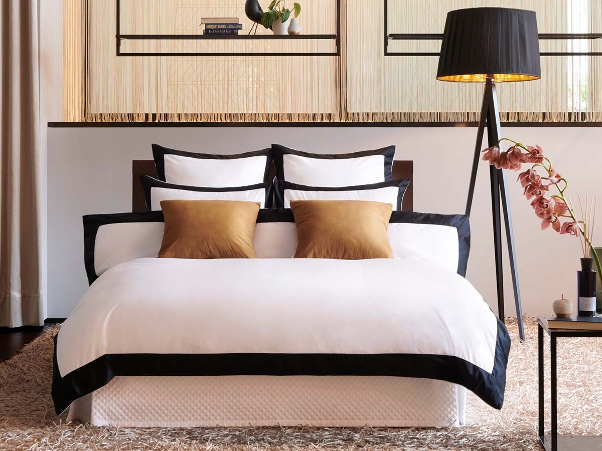 【ホテルライクインテリア/HOTEL LIKE INTERIOR / GOODS】の500TC Bicolore / 500TC ビコロール 掛け布団カバー インテリア・キッズ・メンズ・レディースファッション・服の通販 founy(ファニー) 　クッション　Cushion, Throw Pillow　シルク　Silk, 100% Silk　なめらか　Smooth, Silky Texture　リネン　Linen, Linen Fabric　送料無料　Free Shipping　エレガント 上品　Elegant　ホーム・キャンプ・アウトドア・お取り寄せ　Home Living / Home & Lifestyle / Camping Gear / Outdoor Camping　家具・インテリア　Home Furniture & Interior. Stylish & Functional Living Spaces　その他 インテリア雑貨、家具　Home Decor & Furniture Extras　ブラック|ID: prp329100004939440 ipo3291000000037065395