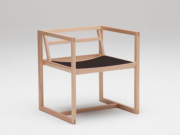 【カリモクニュースタンダード/KARIMOKU NEW STANDARD / GOODS】のREN / レン インテリア・キッズ・メンズ・レディースファッション・服の通販 founy(ファニー) 　おすすめ　Recommended / Our Picks　クッション　Cushion, Throw Pillow　ファブリック　Fabric, Textile　フレーム　Frame, Outline　ホーム・キャンプ・アウトドア・お取り寄せ　Home Living / Home & Lifestyle / Camping Gear / Outdoor Camping　家具・インテリア　Home Furniture & Interior. Stylish & Functional Living Spaces　チェア・椅子　Seating & Chairs　ダイニングチェア・木製チェア　Dining Chairs　フレームに直接取り付けられた布バネ(黒い部分)が、心地よい座り心地を生み出しています。|ID: prp329100004939610 ipo3291000000037067476