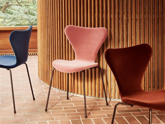 【フリッツ ハンセン/FRITZ HANSEN / GOODS】のSERIES 7 / セブンチェア フルパディング ベルベット 3107 インテリア・キッズ・メンズ・レディースファッション・服の通販 founy(ファウニー) https://founy.com/ コーティング Coating, Coated Finish シンプル Simple, Minimal バランス Balance, Style Balance パウダー Powder, Soft Tone ファブリック Fabric, Textile フォルム Silhouette, Form フォーマル Formal, Dressy ベルベット Velvet, Velvety モダン Modern, Contemporary 送料無料 Free Shipping ホーム・キャンプ・アウトドア・お取り寄せ Home Living / Home & Lifestyle / Camping Gear / Outdoor Camping 家具・インテリア Home Furniture & Interior. Stylish & Functional Living Spaces チェア・椅子 Seating & Chairs ダイニングチェア・木製チェア Dining Chairs |ID: prp329100004939628 ipo3291000000037067640