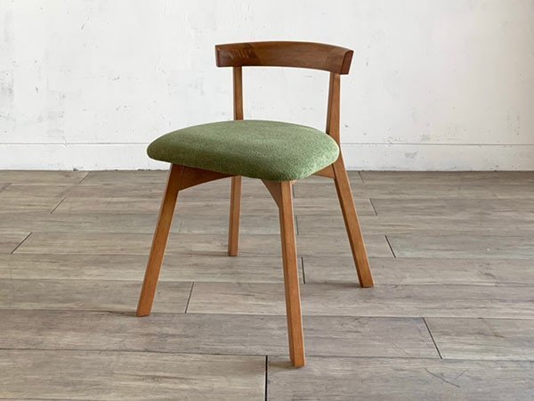 【プーロ/PURO / GOODS】のSIDE CHAIR / サイドチェア インテリア・キッズ・メンズ・レディースファッション・服の通販 founy(ファニー) 　スプリング　Spring, Spring Collection　タオル　Towel, Bath Towel　デスク　Desk, Work Desk　ファブリック　Fabric, Textile　フォーム　Form　フランス　France, French　フレーム　Frame, Outline　モダン　Modern, Contemporary　送料無料　Free Shipping　おすすめ　Recommended / Our Picks　ホーム・キャンプ・アウトドア・お取り寄せ　Home Living / Home & Lifestyle / Camping Gear / Outdoor Camping　家具・インテリア　Home Furniture & Interior. Stylish & Functional Living Spaces　チェア・椅子　Seating & Chairs　ダイニングチェア・木製チェア　Dining Chairs　張地:ローリエ|ID: prp329100004939674 ipo3291000000037068231