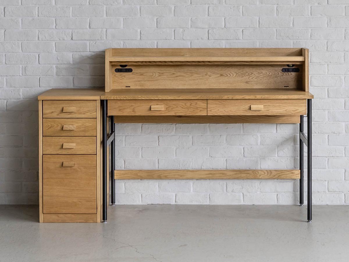 【イージーライフ/Easy Life / GOODS】のGAKUTO DESK / ガクト デスク 幅120cm + 上置き インテリア・キッズ・メンズ・レディースファッション・服の通販 founy(ファニー) 　シンプル　Simple, Minimal　ステーショナリー　Stationery, Office Supplies　デスク　Desk, Work Desk　ベビー　Baby, Babywear　ホーム・キャンプ・アウトドア・お取り寄せ　Home Living / Home & Lifestyle / Camping Gear / Outdoor Camping　家具・インテリア　Home Furniture & Interior. Stylish & Functional Living Spaces　キッズ家具　Children's Furniture & Storage　キッズデスク・学習テーブル・幼児用机　Kids Desk / Study Table for Kids / Toddler Table Set　|ID: prp329100004939743 ipo3291000000037068971