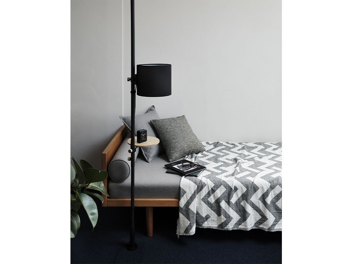 【ドロー ア ライン/DRAW A LINE / GOODS】のFabric Floorlight Table Set / ファブリック フロアライト テーブル セット インテリア・キッズ・メンズ・レディースファッション・服の通販 founy(ファニー) 　アクセサリー　Fashion Accessories　テーブル　Table, Dining Table　時計　Watch, Wristwatch　ファブリック　Fabric, Textile　送料無料　Free Shipping　ホーム・キャンプ・アウトドア・お取り寄せ　Home Living / Home & Lifestyle / Camping Gear / Outdoor Camping　家具・インテリア　Home Furniture & Interior. Stylish & Functional Living Spaces　ライト・照明　Lamps & Lighting Fixtures　フロアランプ・スタンドライト　Floor Lamp / Standing Lamp　ブラック|ID: prp329100004940169 ipo3291000000037073972