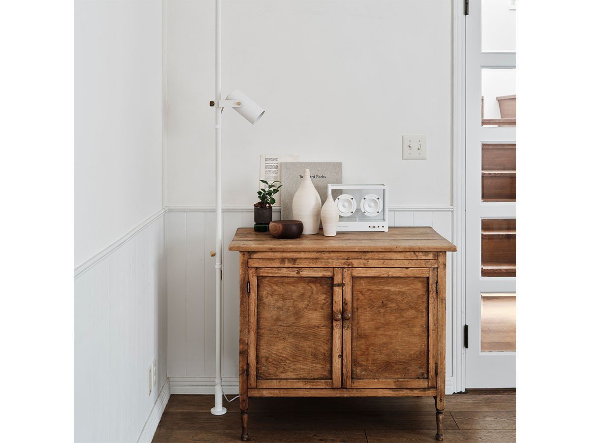 【ドロー ア ライン/DRAW A LINE / GOODS】のSpot Floorlight Set / スポット フロアライト セット インテリア・キッズ・メンズ・レディースファッション・服の通販 founy(ファニー) 　アクセサリー　Fashion Accessories　送料無料　Free Shipping　ホーム・キャンプ・アウトドア・お取り寄せ　Home Living / Home & Lifestyle / Camping Gear / Outdoor Camping　家具・インテリア　Home Furniture & Interior. Stylish & Functional Living Spaces　ライト・照明　Lamps & Lighting Fixtures　フロアランプ・スタンドライト　Floor Lamp / Standing Lamp　ホワイト|ID: prp329100004940182 ipo3291000000037074091