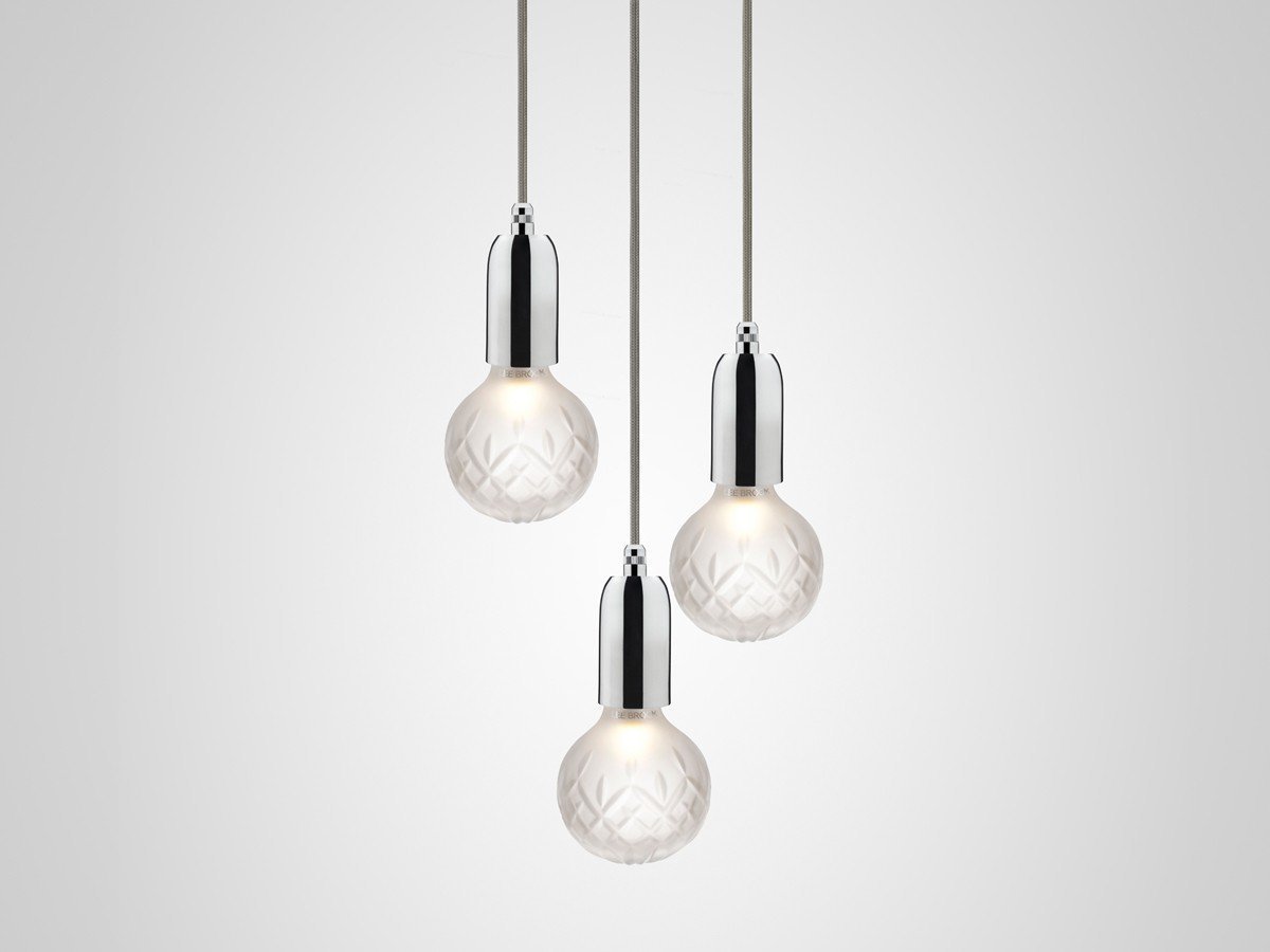 【リーブルーム/LEE BROOM / GOODS】のCRYSTAL BULB CHANDELIER 3 PIECE / クリスタルバルブ シャンデリア 3灯 インテリア・キッズ・メンズ・レディースファッション・服の通販 founy(ファニー) 　カッティング　Cutting Detail　クリスタル　Crystal, Swarovski　グラス　Glass, Eyewear　ハンド　Hand, Handmade　送料無料　Free Shipping　ホーム・キャンプ・アウトドア・お取り寄せ　Home Living / Home & Lifestyle / Camping Gear / Outdoor Camping　家具・インテリア　Home Furniture & Interior. Stylish & Functional Living Spaces　ライト・照明　Lamps & Lighting Fixtures　シャンデリア・クリスタル照明　Chandelier / Crystal Ceiling Light　本体ポリッシュドクローム、電球フロスト|ID: prp329100004940308 ipo3291000000037075355
