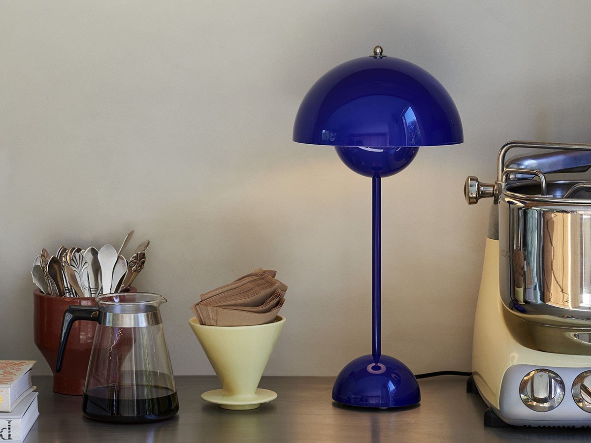 【アンドトラディション/&Tradition / GOODS】のFlowerpot Table VP3 / フラワーポット テーブルランプ VP3 インテリア・キッズ・メンズ・レディースファッション・服の通販 founy(ファニー) 　送料無料　Free Shipping　テーブル　Table, Dining Table　フラワー　Flower, Floral　ホーム・キャンプ・アウトドア・お取り寄せ　Home Living / Home & Lifestyle / Camping Gear / Outdoor Camping　家具・インテリア　Home Furniture & Interior. Stylish & Functional Living Spaces　ライト・照明　Lamps & Lighting Fixtures　コバルトブルー|ID: prp329100004940455 ipo3291000000037076680