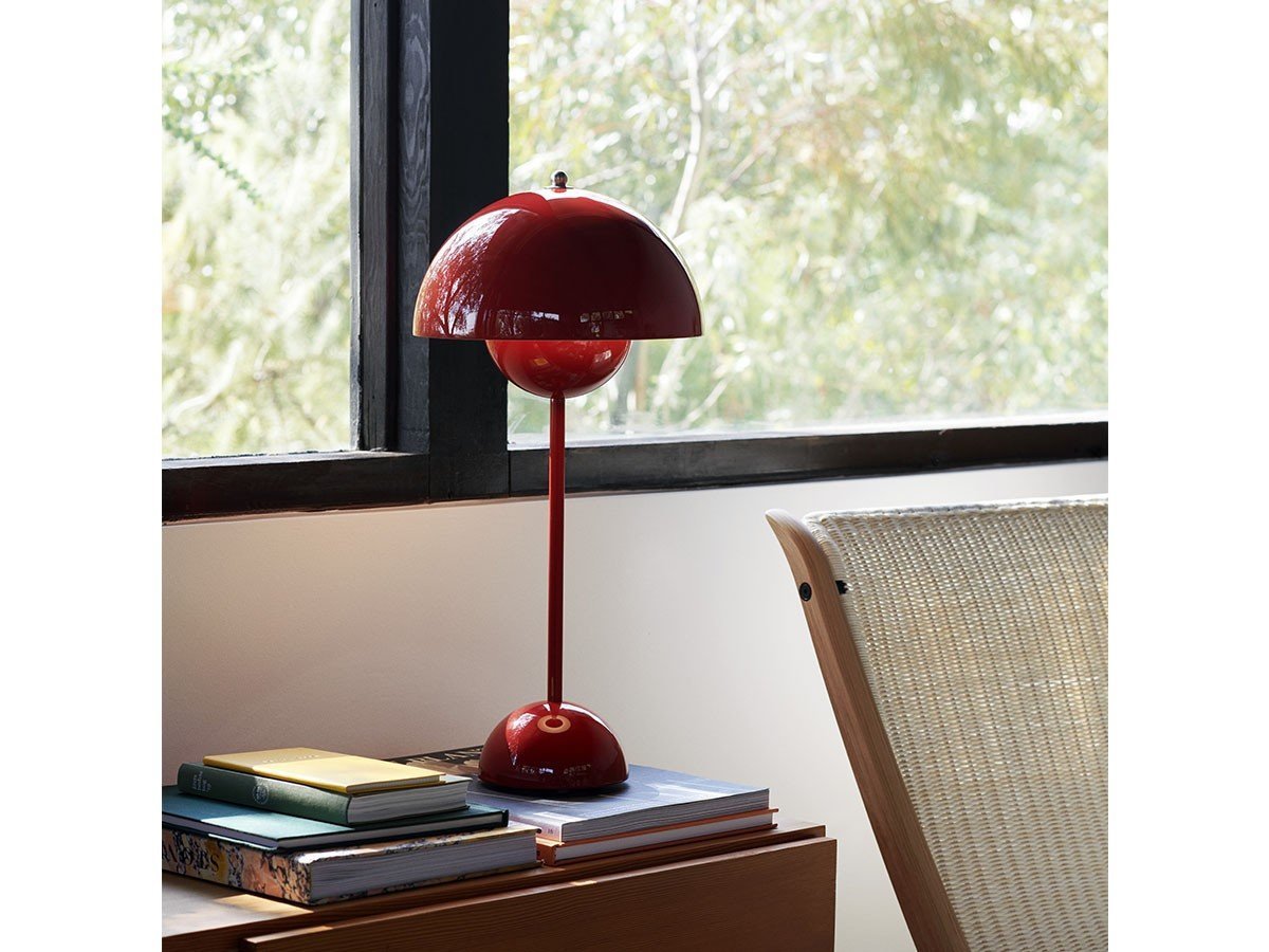 【アンドトラディション/&Tradition / GOODS】のFlowerpot Table VP3 / フラワーポット テーブルランプ VP3 インテリア・キッズ・メンズ・レディースファッション・服の通販 founy(ファニー) 　送料無料　Free Shipping　テーブル　Table, Dining Table　フラワー　Flower, Floral　ホーム・キャンプ・アウトドア・お取り寄せ　Home Living / Home & Lifestyle / Camping Gear / Outdoor Camping　家具・インテリア　Home Furniture & Interior. Stylish & Functional Living Spaces　ライト・照明　Lamps & Lighting Fixtures　バーミリオンレッド|ID: prp329100004940455 ipo3291000000037076682