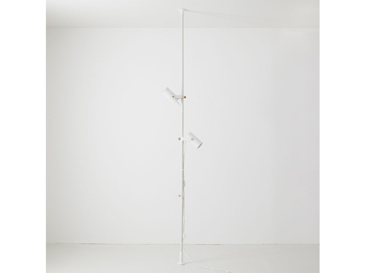 【ドロー ア ライン/DRAW A LINE / GOODS】のDouble Spot Floorlight Set / ダブルスポット フロアライト セット インテリア・キッズ・メンズ・レディースファッション・服の通販 founy(ファニー) 　アクセサリー　Fashion Accessories　送料無料　Free Shipping　ホーム・キャンプ・アウトドア・お取り寄せ　Home Living / Home & Lifestyle / Camping Gear / Outdoor Camping　家具・インテリア　Home Furniture & Interior. Stylish & Functional Living Spaces　ライト・照明　Lamps & Lighting Fixtures　フロアランプ・スタンドライト　Floor Lamp / Standing Lamp　ホワイト|ID: prp329100004940482 ipo3291000000037076925