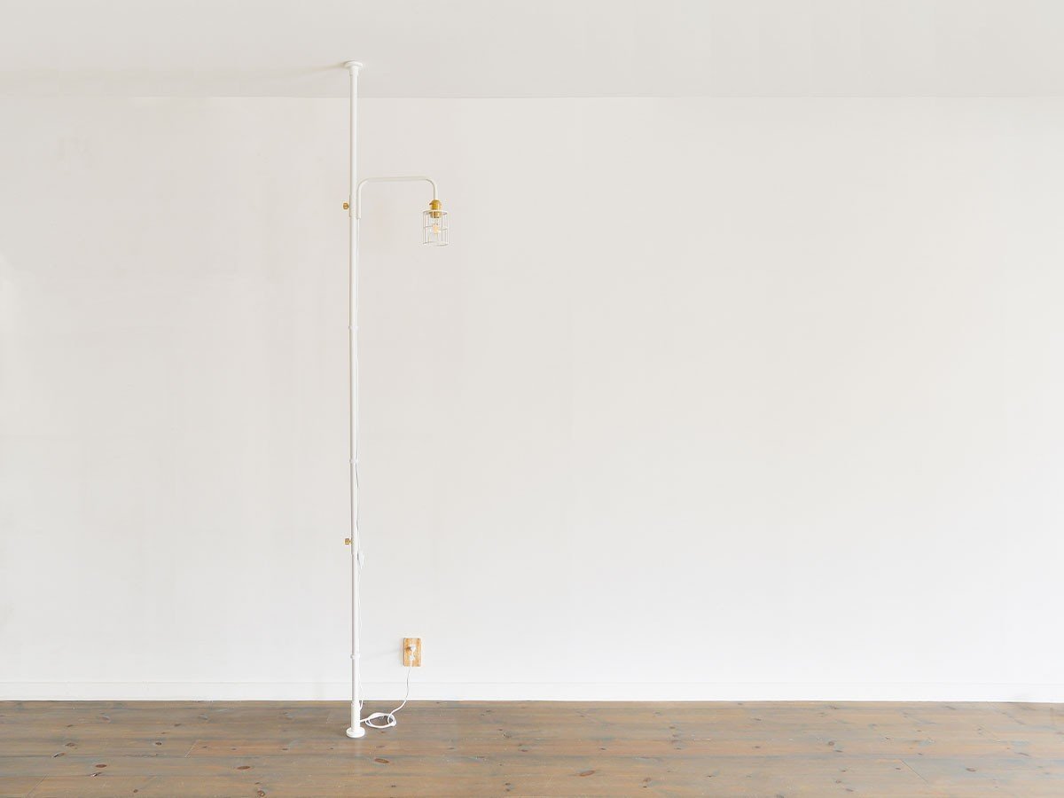 【ドロー ア ライン/DRAW A LINE / GOODS】のLighting Planter Rack Set / てらすプランターラック セット インテリア・キッズ・メンズ・レディースファッション・服の通販 founy(ファニー) 　アクセサリー　Fashion Accessories　スタンド　Stand Collar, Upright Stand　雑誌　Magazine, Fashion Magazine　テーブル　Table, Dining Table　マグネット　Magnet, Magnetic Closure　送料無料　Free Shipping　ホーム・キャンプ・アウトドア・お取り寄せ　Home Living / Home & Lifestyle / Camping Gear / Outdoor Camping　家具・インテリア　Home Furniture & Interior. Stylish & Functional Living Spaces　テーブル　Dining, Coffee & Side Tables　サイドテーブル・ナイトテーブル　Side & End Tables　ホーム・キャンプ・アウトドア・お取り寄せ　Home Living / Home & Lifestyle / Camping Gear / Outdoor Camping　家具・インテリア　Home Furniture & Interior. Stylish & Functional Living Spaces　ライト・照明　Lamps & Lighting Fixtures　フロアランプ・スタンドライト　Floor Lamp / Standing Lamp　ホワイト|ID: prp329100004940484 ipo3291000000037076938