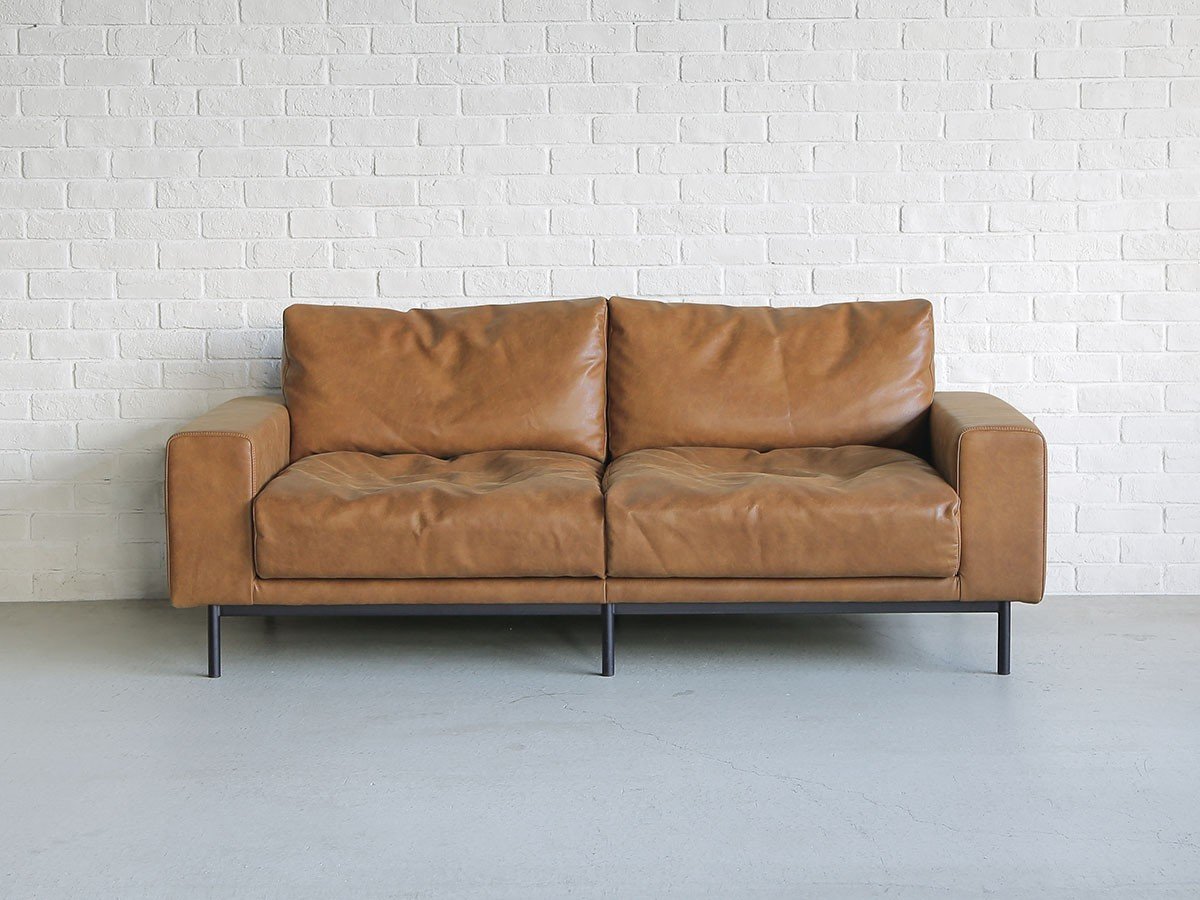 【クラッシュゲート/CRASH GATE / GOODS】のPLUTO SOFA / プルート 2.5人掛けソファ(レザーテックス) インテリア・キッズ・メンズ・レディースファッション・服の通販 founy(ファニー) 　オイル　Body Oil　テーブル　Table, Dining Table　フェザー　Feather, Feather Detail　ルーズ　Loose, Oversized　ホーム・キャンプ・アウトドア・お取り寄せ　Home Living / Home & Lifestyle / Camping Gear / Outdoor Camping　家具・インテリア　Home Furniture & Interior. Stylish & Functional Living Spaces　ソファー　Couches & Sofas　張地:オーカーブラウン、ヘッドレストの付属:不要、アームテーブルの付属:不要|ID: prp329100004940757 ipo3291000000037079247
