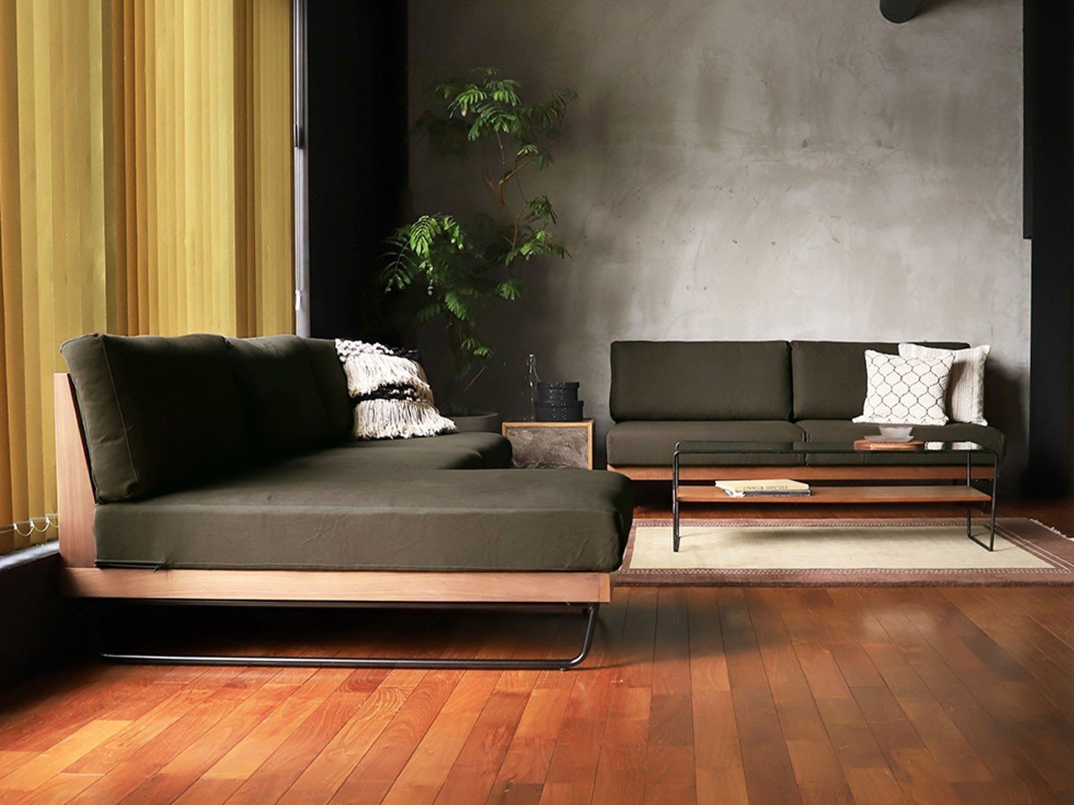 【アデペシュ/a.depeche / GOODS】のwelme couch sofa / ウェルメ カウチ ソファ インテリア・キッズ・メンズ・レディースファッション・服の通販 founy(ファニー) 　コンパクト　Compact, Small Size　シンプル　Simple, Minimal　ワーク　Workwear, Utility Style　ホーム・キャンプ・アウトドア・お取り寄せ　Home Living / Home & Lifestyle / Camping Gear / Outdoor Camping　家具・インテリア　Home Furniture & Interior. Stylish & Functional Living Spaces　ソファー　Couches & Sofas　張地:カーキ|ID: prp329100004940924 ipo3291000000037081411