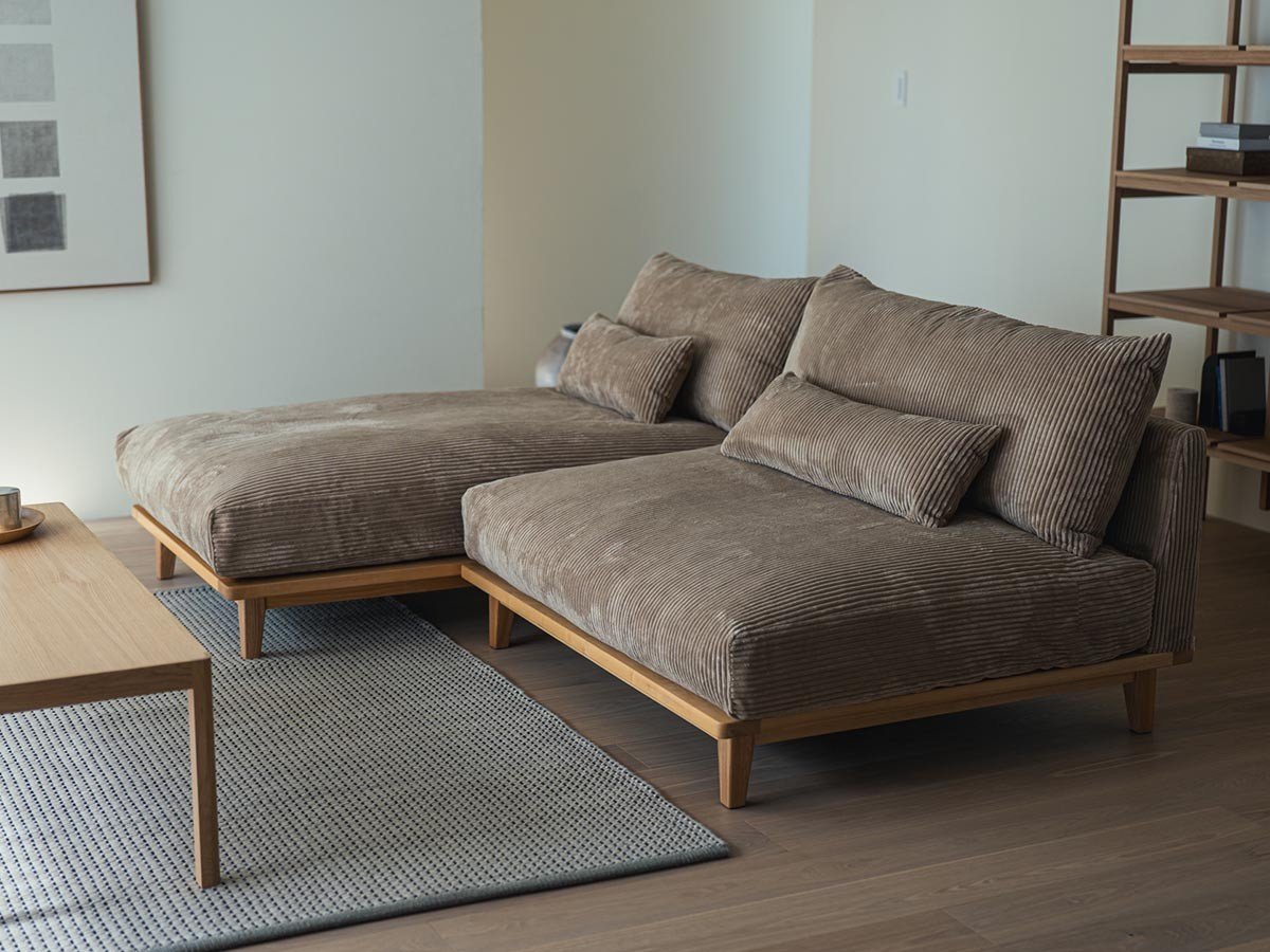 【フミ/Fumi / GOODS】の幸せになるソファ / 幸せになるソファ ワイド + ロング(コーデュロイ) インテリア・キッズ・メンズ・レディースファッション・服の通販 founy(ファニー) 　クッション　Cushion, Throw Pillow　コーデュロイ　Corduroy, Cord Fabric　スマート　Smart, Elegant　タオル　Towel, Bath Towel　テーブル　Table, Dining Table　フェザー　Feather, Feather Detail　ロング　Long, Long-Length　ワイド　Wide, Wide Fit　冬　Winter / This Winter　おすすめ　Recommended / Our Picks　夏　Summer　ホーム・キャンプ・アウトドア・お取り寄せ　Home Living / Home & Lifestyle / Camping Gear / Outdoor Camping　家具・インテリア　Home Furniture & Interior. Stylish & Functional Living Spaces　その他 インテリア雑貨、家具　Home Decor & Furniture Extras　張地:ベージュ、肘用テーブル:不要|ID: prp329100004940945 ipo3291000000037081652