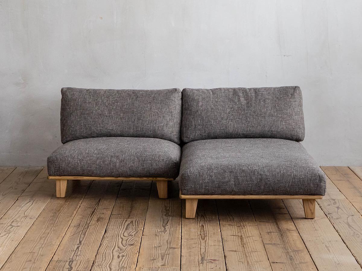 【クラッシュゲート/CRASH GATE / GOODS】のDELKA SOFA / デルカ ソファ カウチ インテリア・キッズ・メンズ・レディースファッション・服の通販 founy(ファニー) 　クッション　Cushion, Throw Pillow　フェザー　Feather, Feather Detail　ホーム・キャンプ・アウトドア・お取り寄せ　Home Living / Home & Lifestyle / Camping Gear / Outdoor Camping　家具・インテリア　Home Furniture & Interior. Stylish & Functional Living Spaces　ソファー　Couches & Sofas　カウチソファ・シェーズロング　Chaise Lounge Sofas　長脚使用時(高さ66cm / 座面高33cm)|ID: prp329100004940985 ipo3291000000037082312