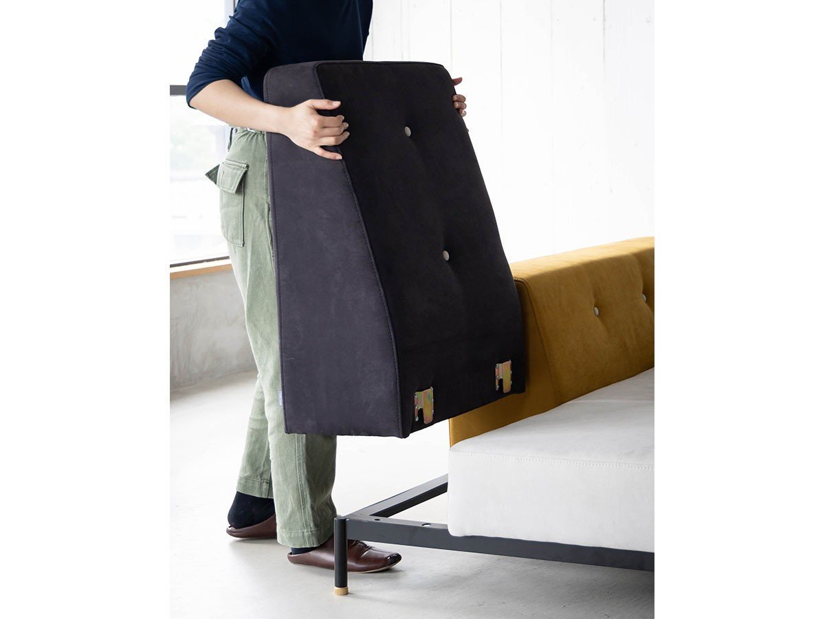 【クラッシュゲート/CRASH GATE / GOODS】のTET SOFA / テット ソファ(カラフル) インテリア・キッズ・メンズ・レディースファッション・服の通販 founy(ファニー) 　アシンメトリー　Asymmetrical Style　カラフル　Colorful Design　クッション　Cushion, Throw Pillow　フォルム　Silhouette, Form　モダン　Modern, Contemporary　エレガント 上品　Elegant　ホーム・キャンプ・アウトドア・お取り寄せ　Home Living / Home & Lifestyle / Camping Gear / Outdoor Camping　家具・インテリア　Home Furniture & Interior. Stylish & Functional Living Spaces　ソファー　Couches & Sofas　搬入がしやすいよう、高い背もたれは組み立て式となっています。|ID: prp329100004941099 ipo3291000000037083799