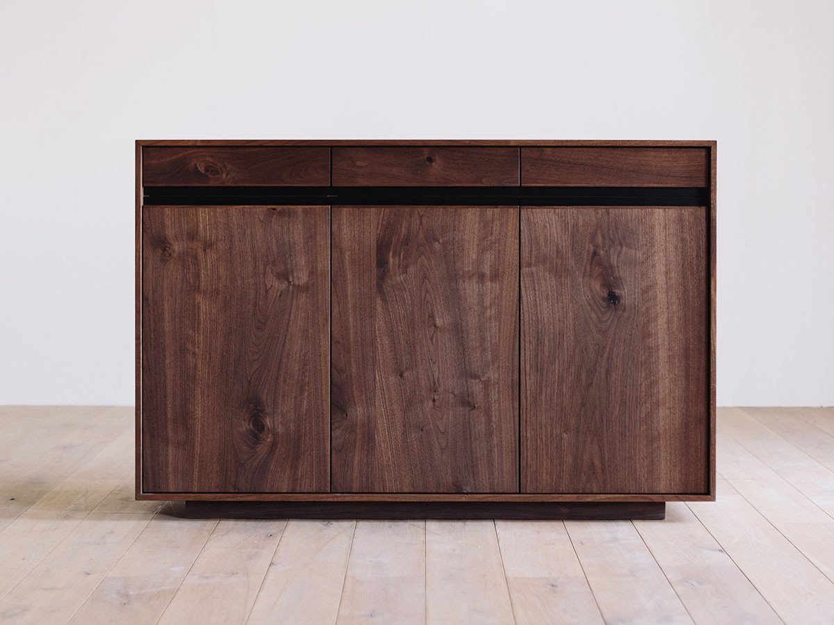 【ヒラシマ/HIRASHIMA / GOODS】のLIBERIA PLUS Side Board 127 / リベリアプラス サイドボード 127 インテリア・キッズ・メンズ・レディースファッション・服の通販 founy(ファニー) 　スリット　Slit, Slit Detail　ホーム・キャンプ・アウトドア・お取り寄せ　Home Living / Home & Lifestyle / Camping Gear / Outdoor Camping　家具・インテリア　Home Furniture & Interior. Stylish & Functional Living Spaces　収納家具・キャビネット　Storage Furniture　サイドボード・リビング収納　Cabinet / Storage Cabinet　ウッド:ウォールナット|ID: prp329100004941260 ipo3291000000037084982