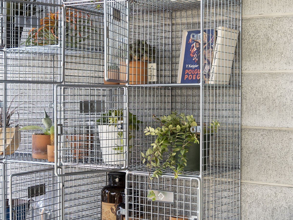 【クラッシュゲート/CRASH GATE / GOODS】のVANDAM LOCKER CABINET G 6DOOR / バンダム ロッカーキャビネット G 6ドア インテリア・キッズ・メンズ・レディースファッション・服の通販 founy(ファニー) 　コンパクト　Compact, Small Size　スリム　Slim, Slim Fit　プレート　Plate, Dish　メッシュ　Mesh, Net Fabric　モチーフ　Motif, Design Theme　ワイヤー　Wire, Wired Bra　ホーム・キャンプ・アウトドア・お取り寄せ　Home Living / Home & Lifestyle / Camping Gear / Outdoor Camping　家具・インテリア　Home Furniture & Interior. Stylish & Functional Living Spaces　収納家具・キャビネット　Storage Furniture　収納キャビネット・扉付き棚　Cabinet / Storage Cabinet　参考イメージ|ID: prp329100004941408 ipo3291000000037086218